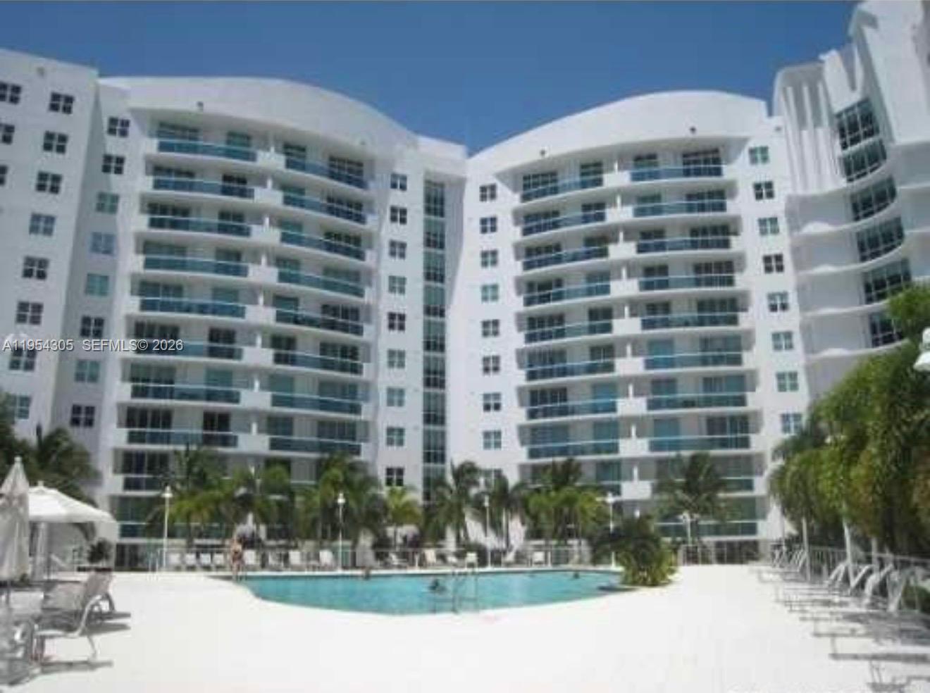 7900 Harbor Island Dr #PH2, North Bay Village FL 33141