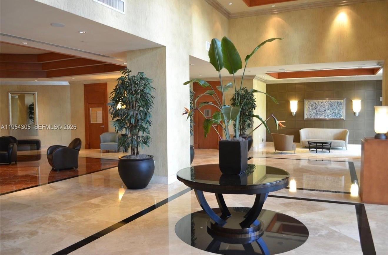 7900 Harbor Island Dr #PH2, North Bay Village FL 33141