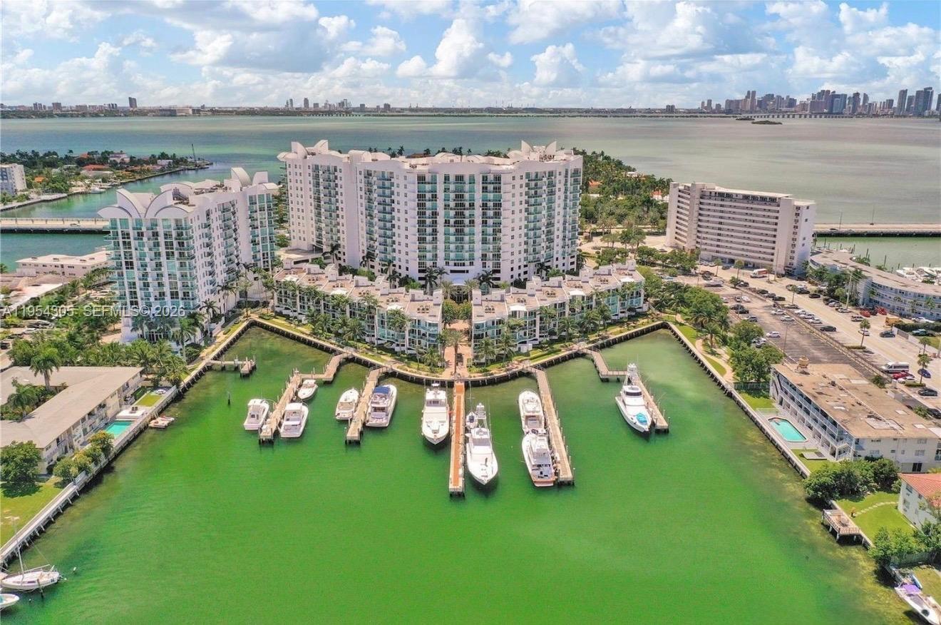 7900 Harbor Island Dr #PH2, North Bay Village FL 33141