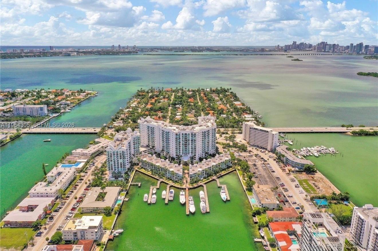 7900 Harbor Island Dr #PH2, North Bay Village FL 33141