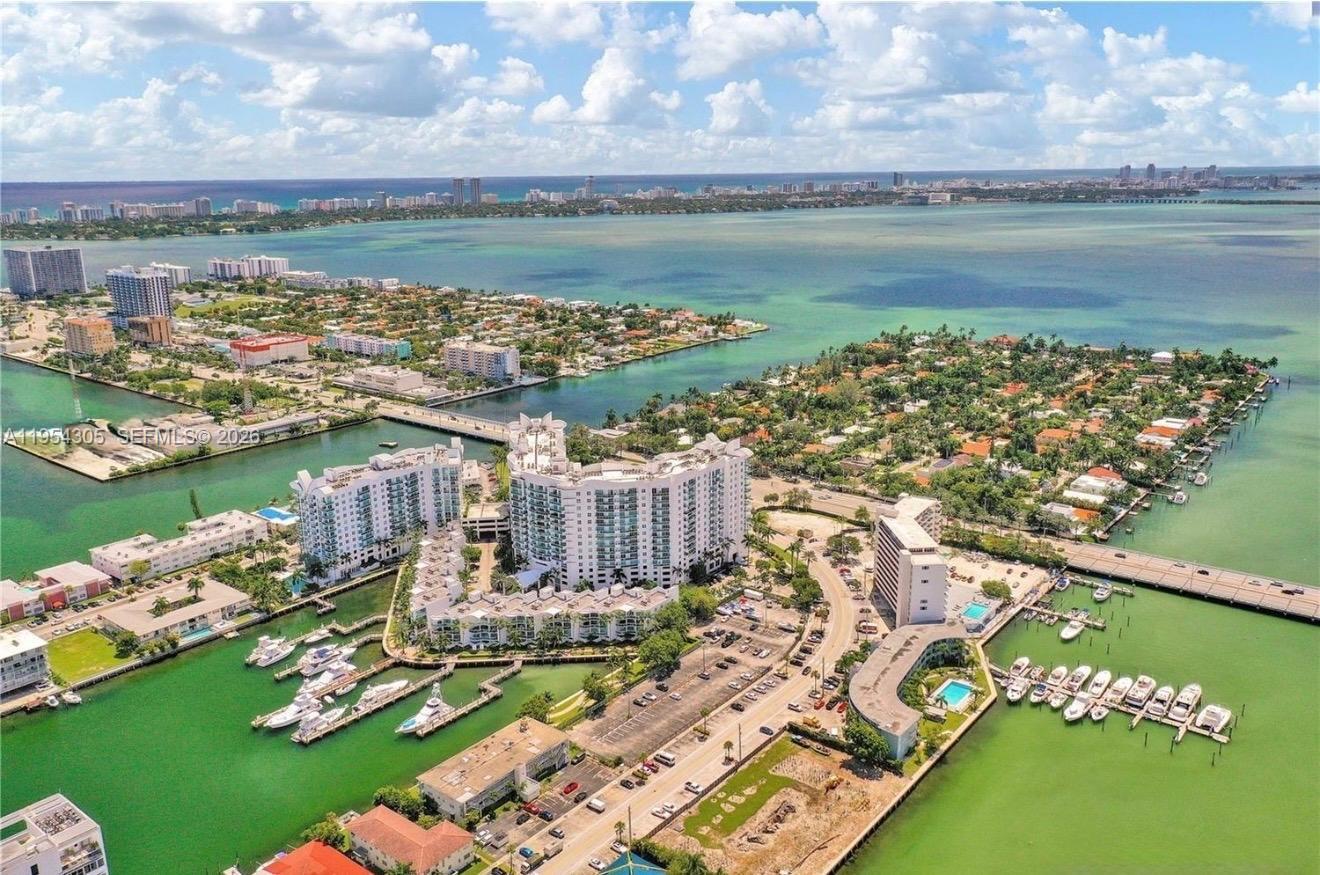 7900 Harbor Island Dr #PH2, North Bay Village FL 33141