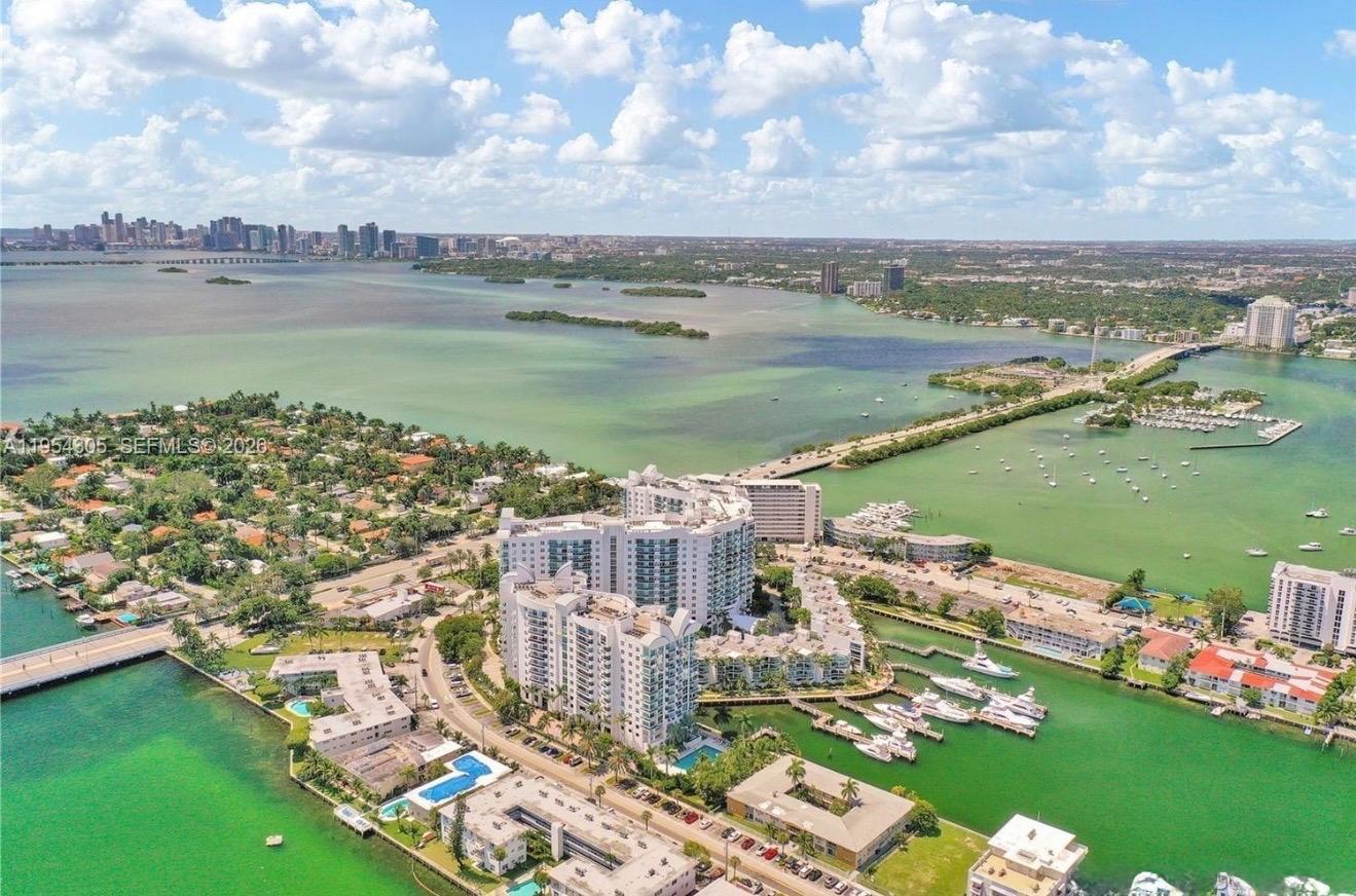 7900 Harbor Island Dr #PH2, North Bay Village FL 33141