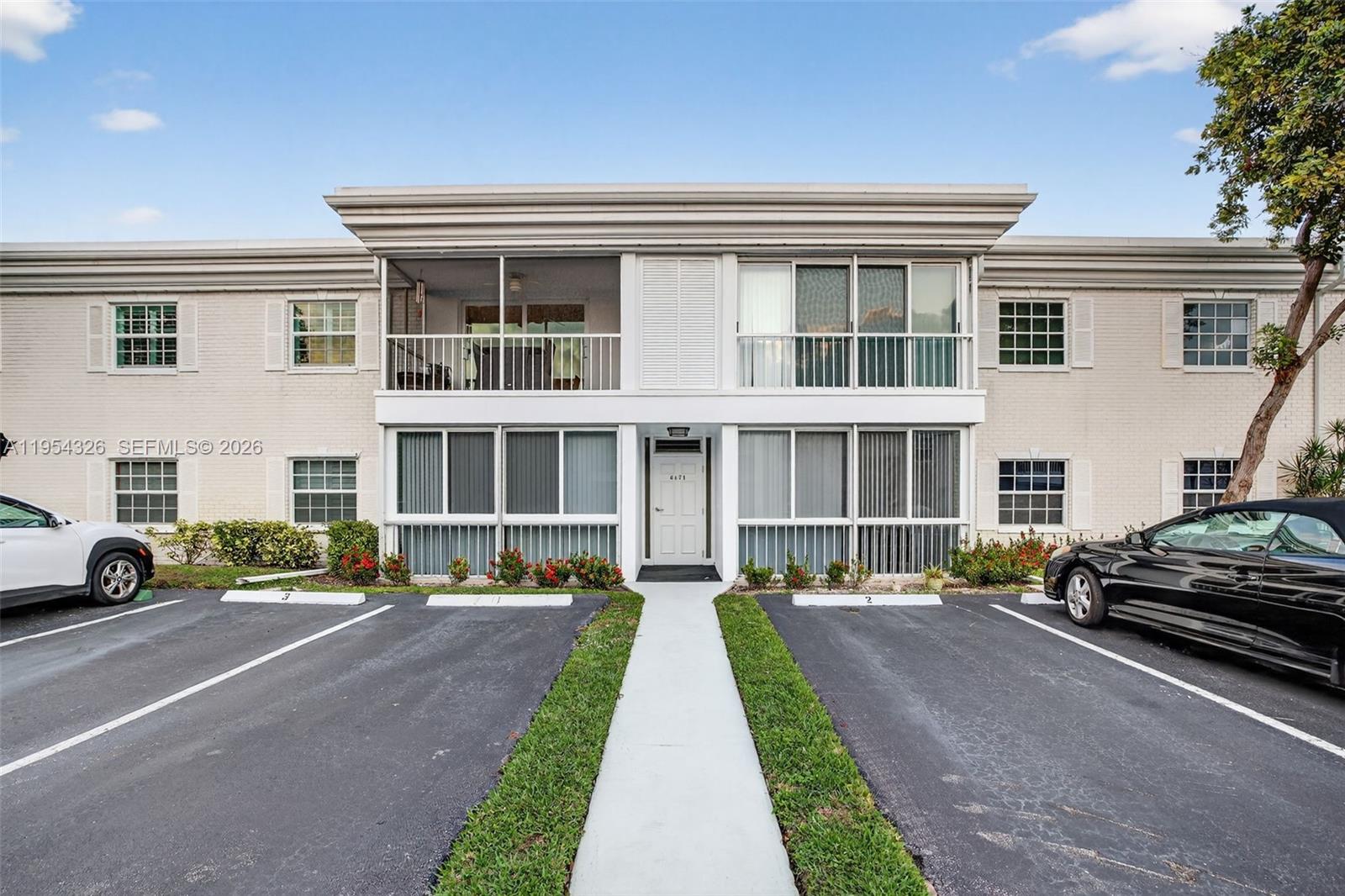 6471 Bay Club Dr #3, Fort Lauderdale FL 33308