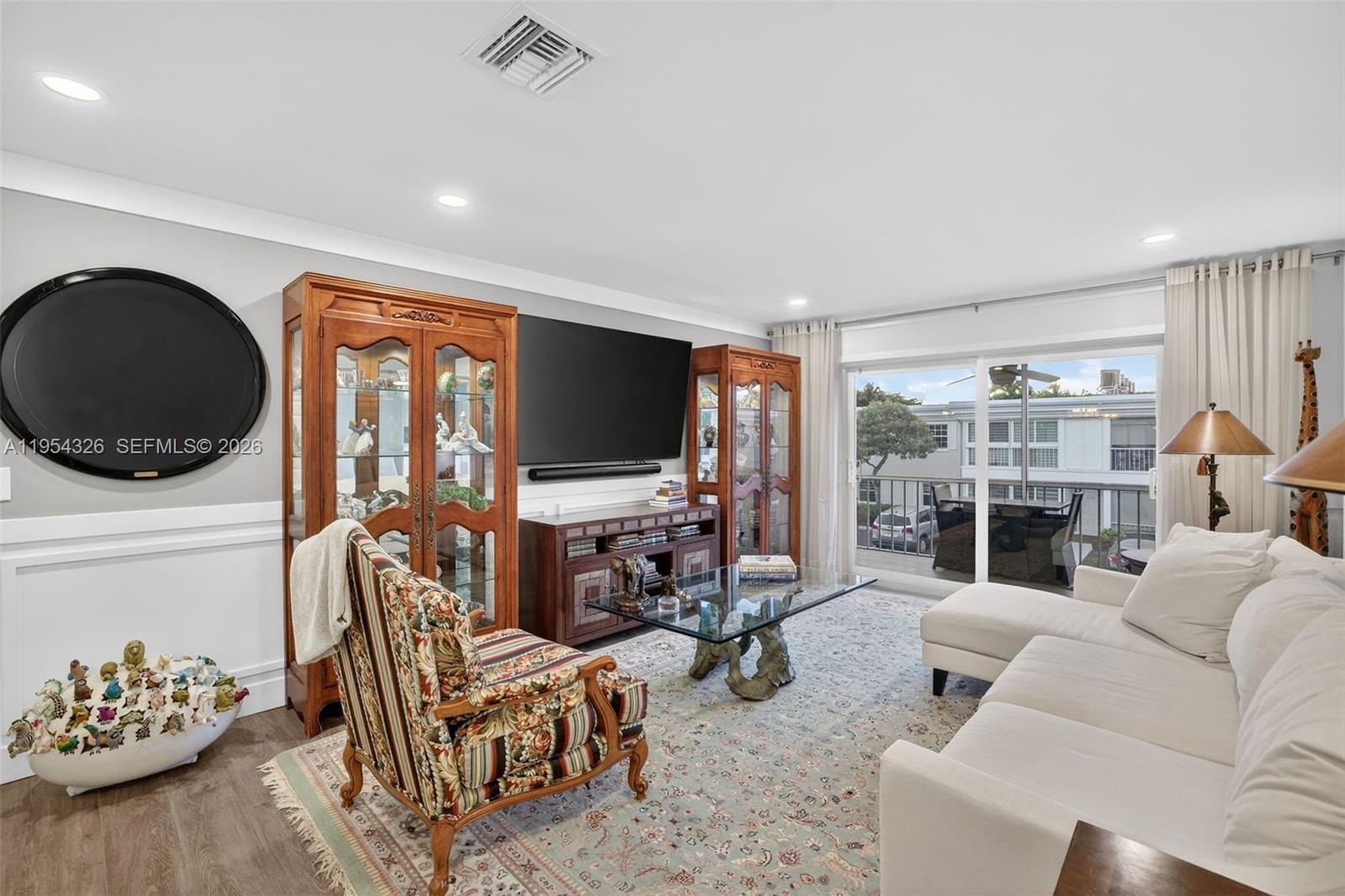 6471 Bay Club Dr #3, Fort Lauderdale FL 33308