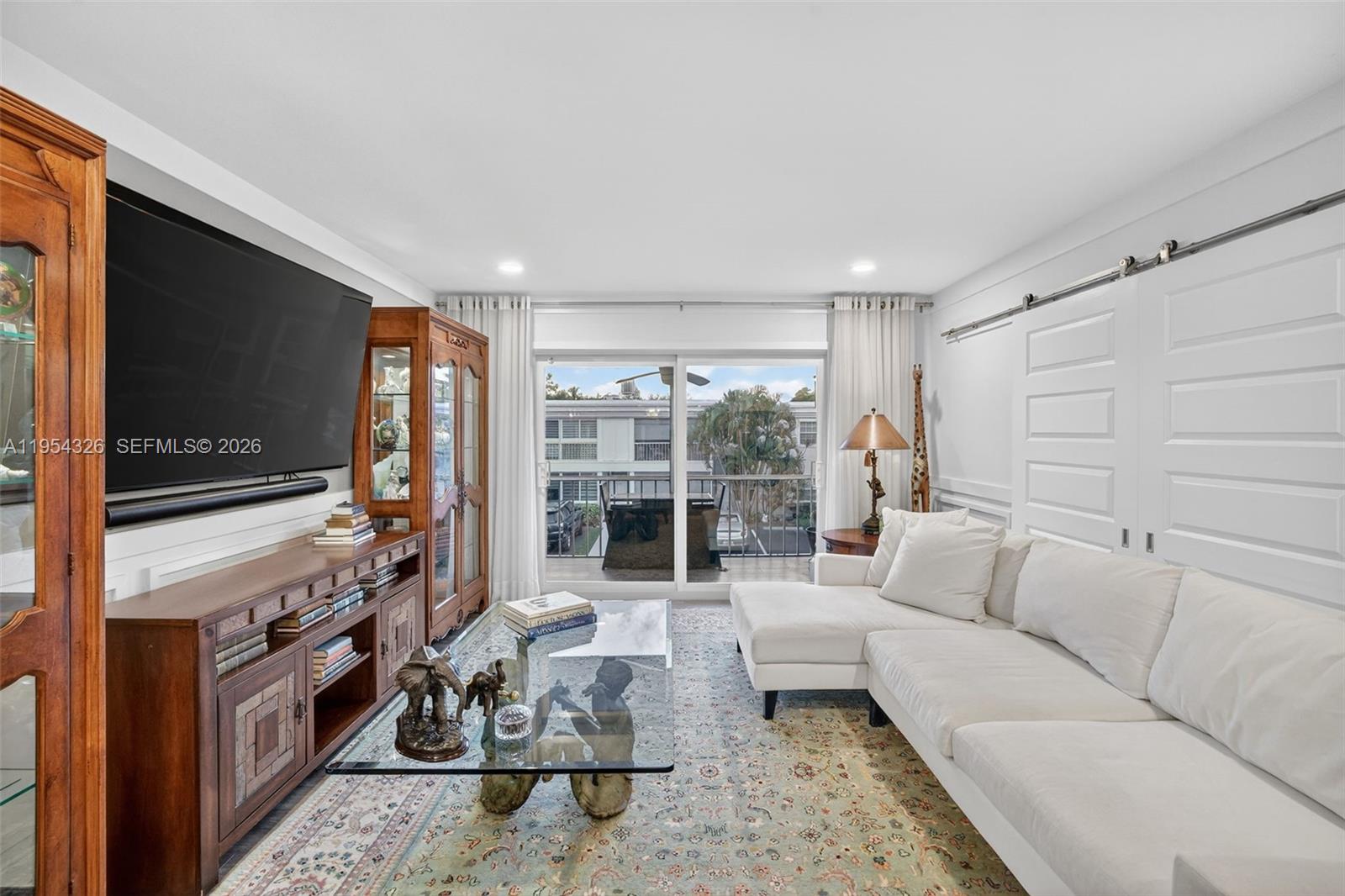 6471 Bay Club Dr #3, Fort Lauderdale FL 33308