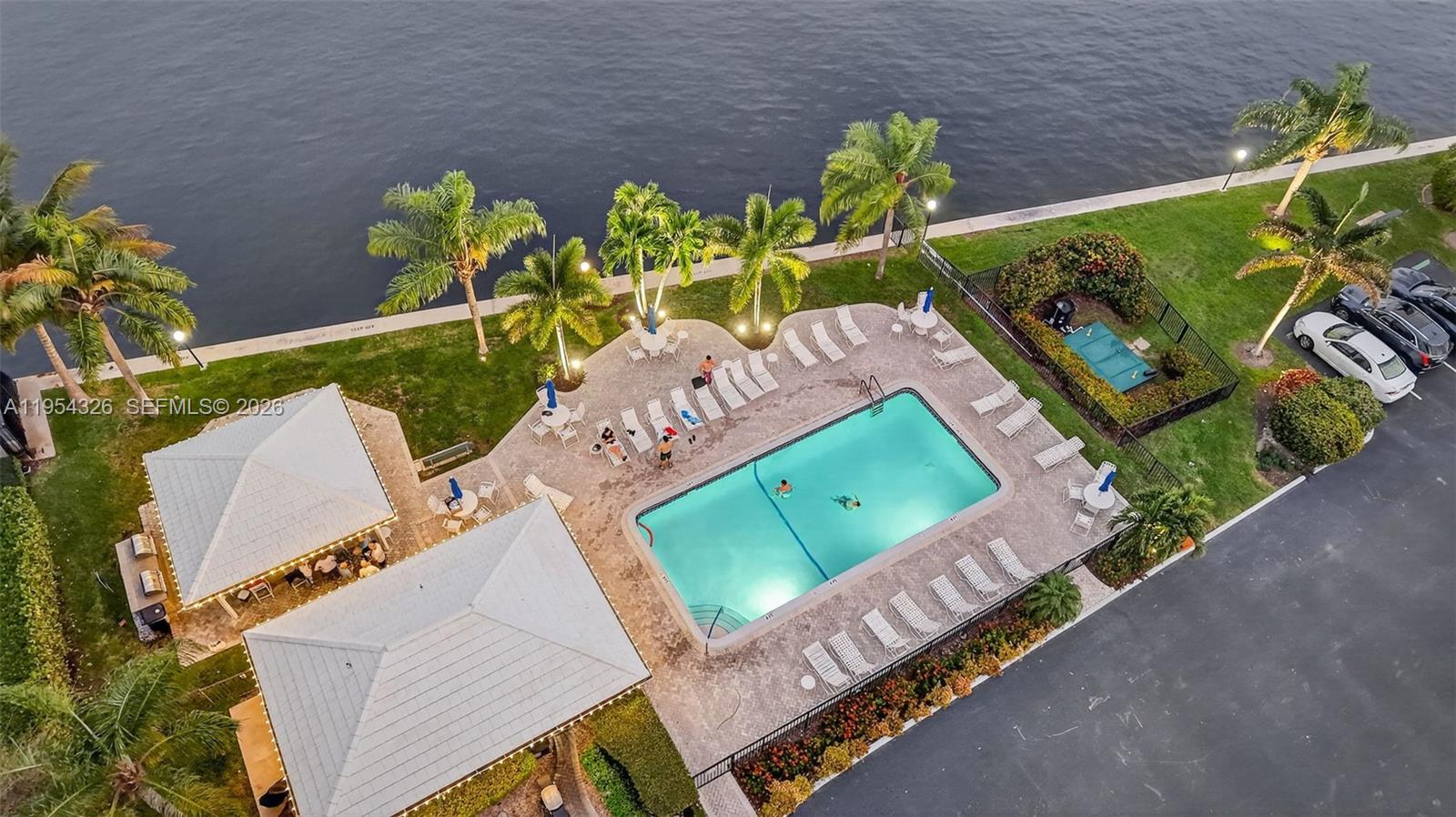 6471 Bay Club Dr #3, Fort Lauderdale FL 33308
