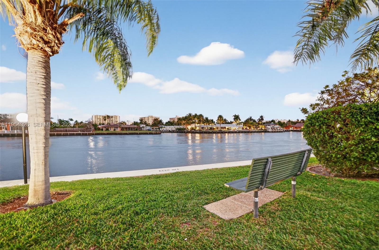 6471 Bay Club Dr #3, Fort Lauderdale FL 33308