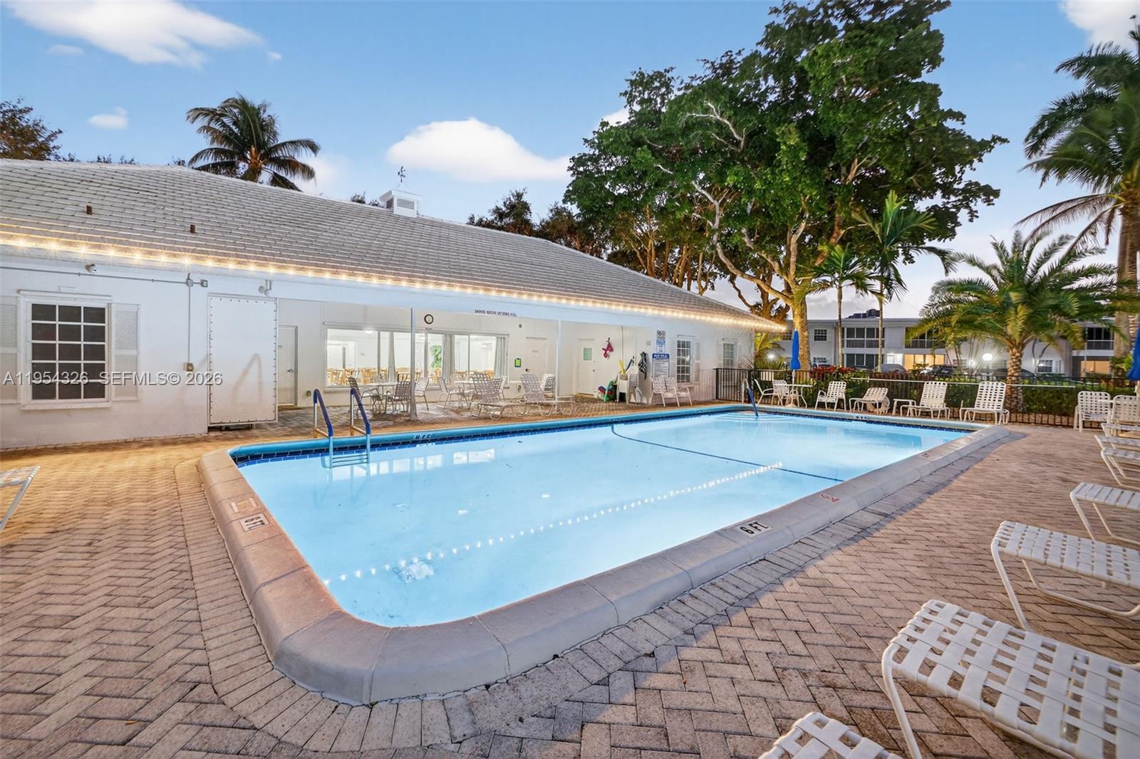 6471 Bay Club Dr #3, Fort Lauderdale FL 33308