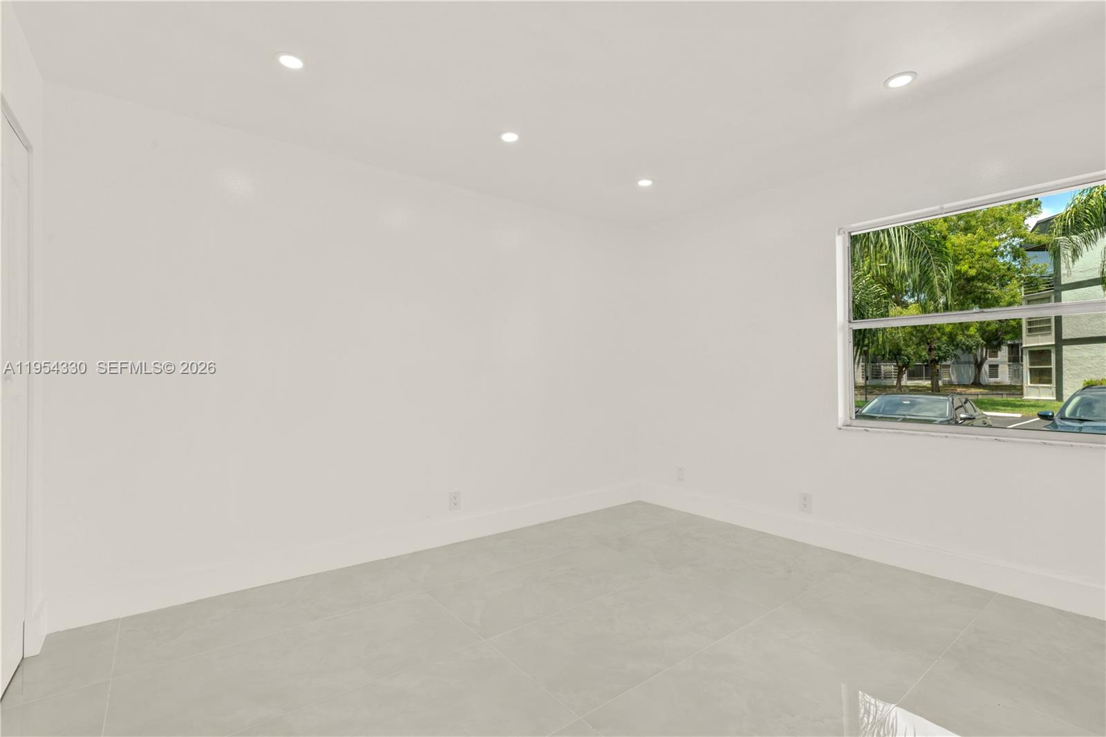 8320 Sands Point Blvd #M107, Tamarac FL 33321