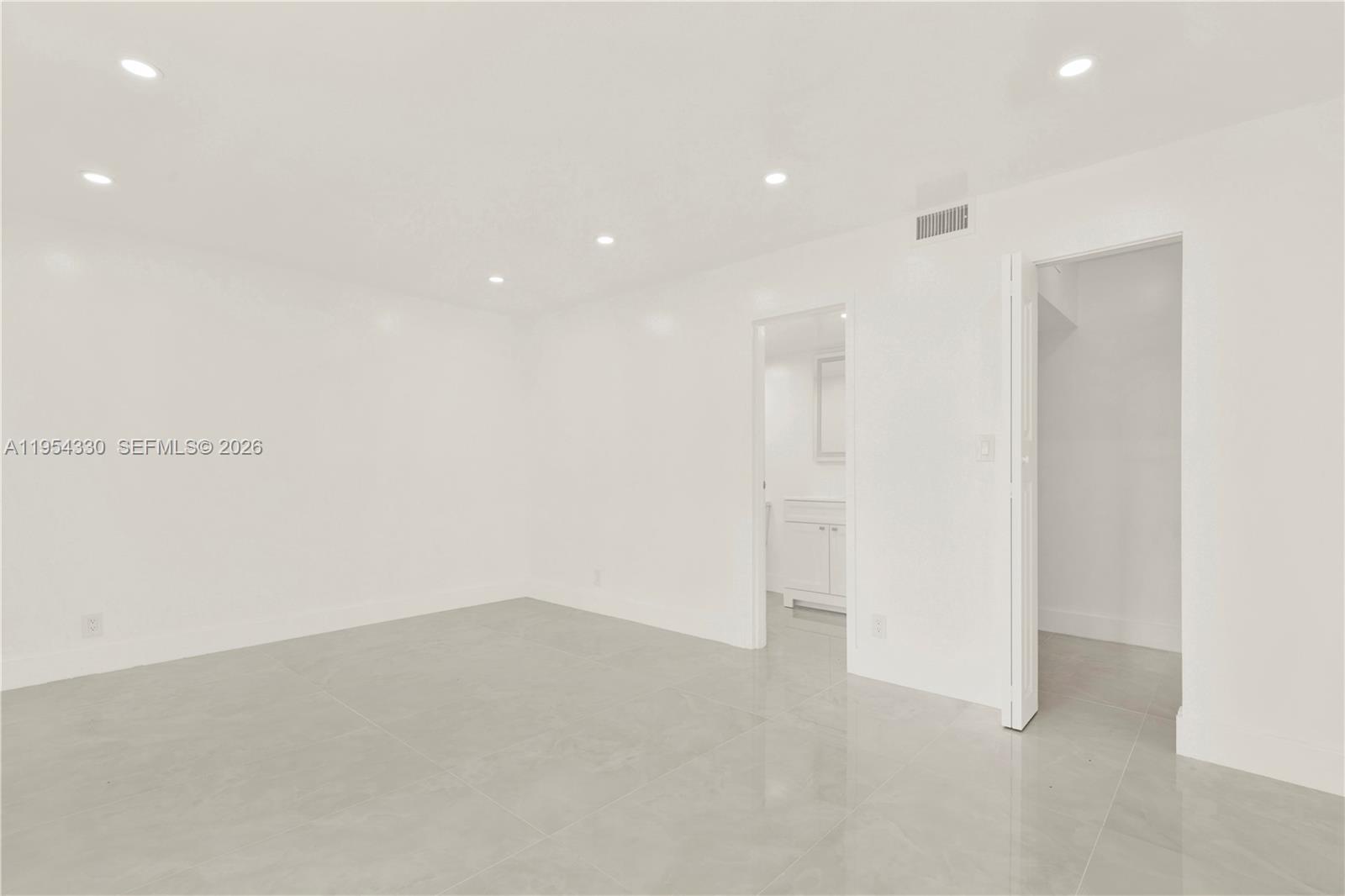 8320 Sands Point Blvd #M107, Tamarac FL 33321