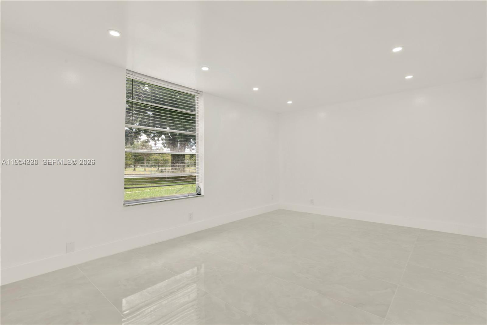 8320 Sands Point Blvd #M107, Tamarac FL 33321