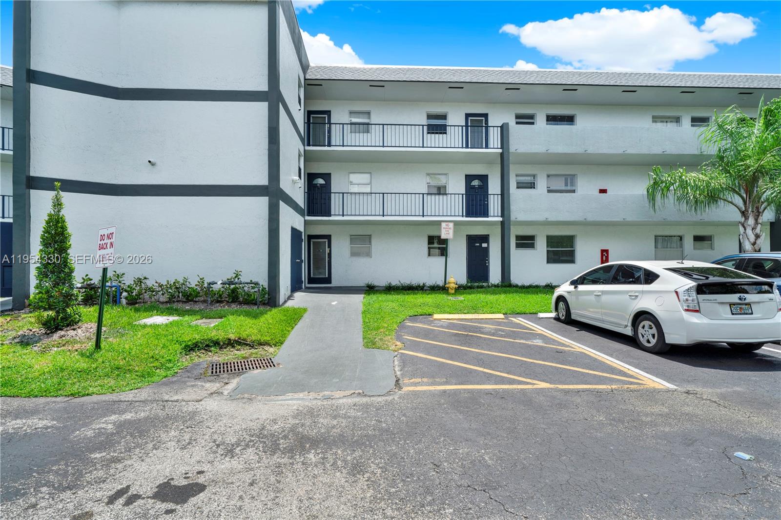 8320 Sands Point Blvd #M107, Tamarac FL 33321