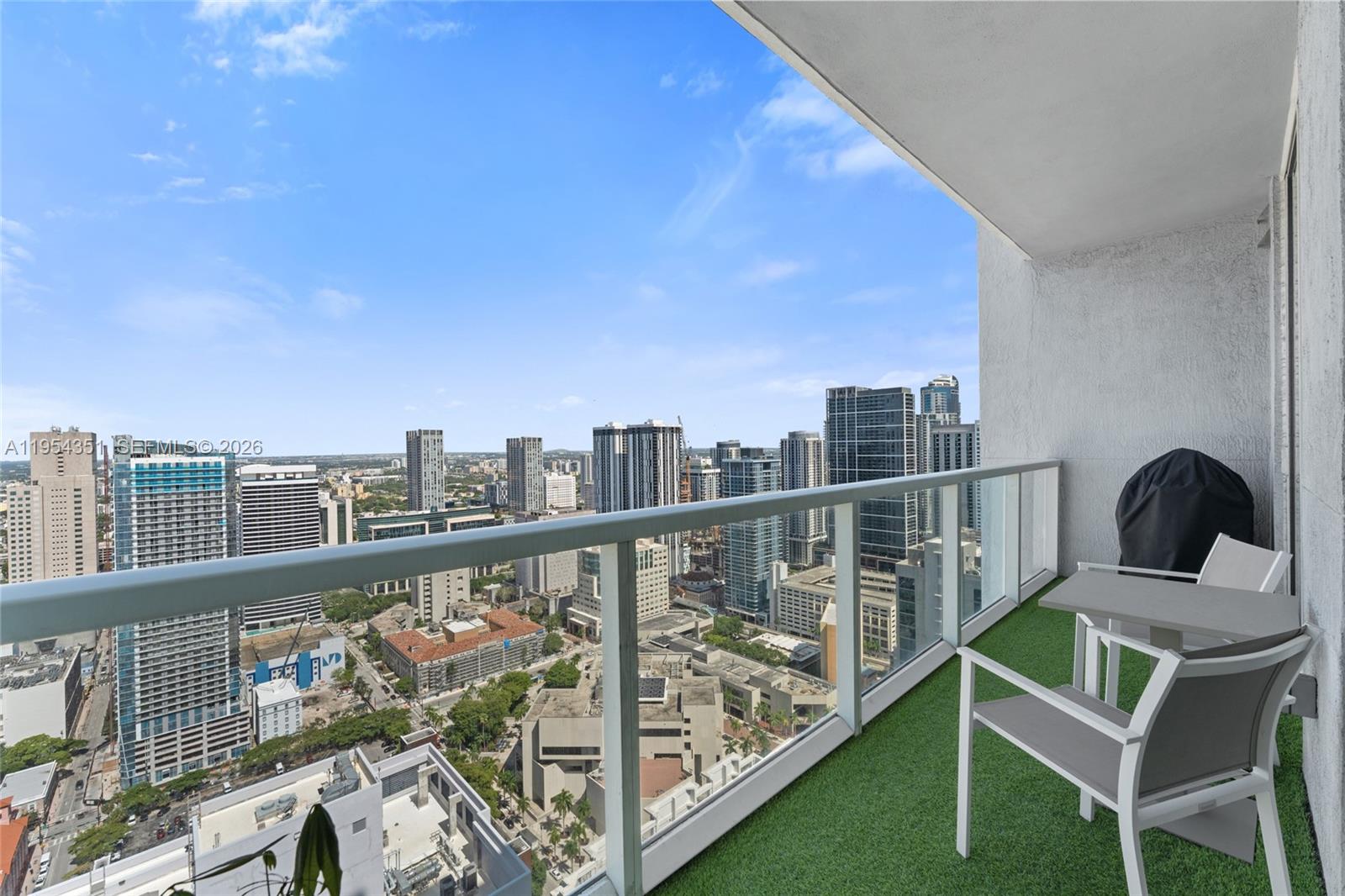 253 NE 2nd St #4304, Miami FL 33132