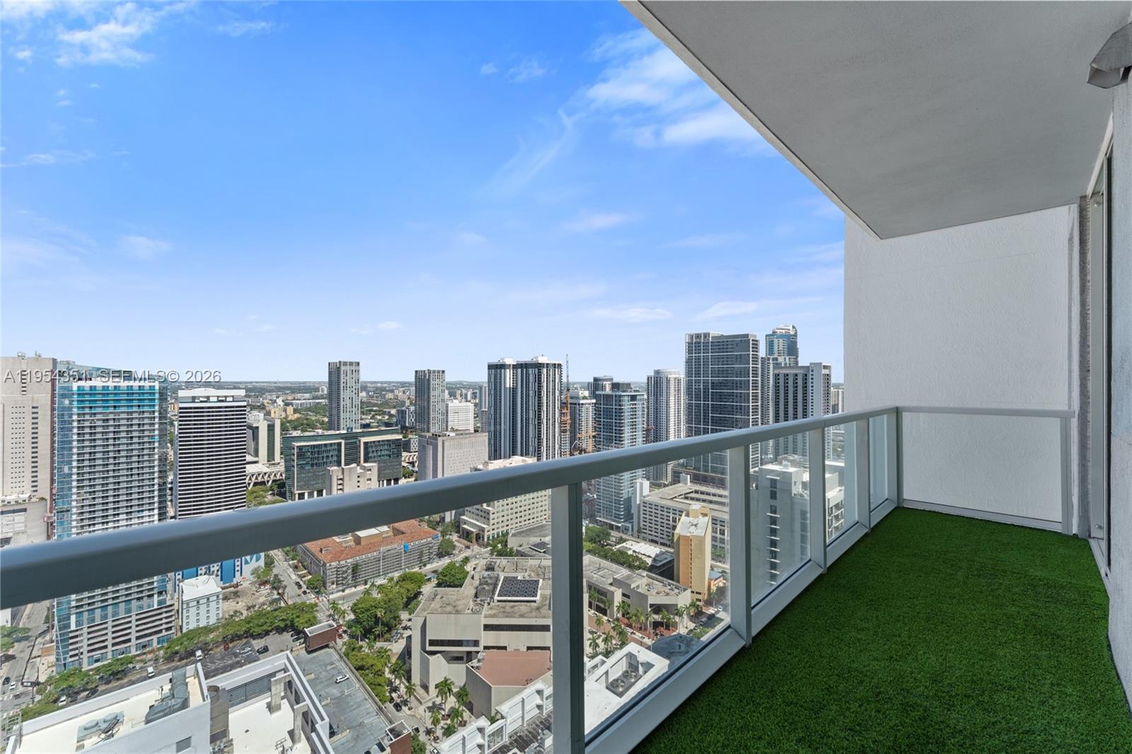 253 NE 2nd St #4304, Miami FL 33132