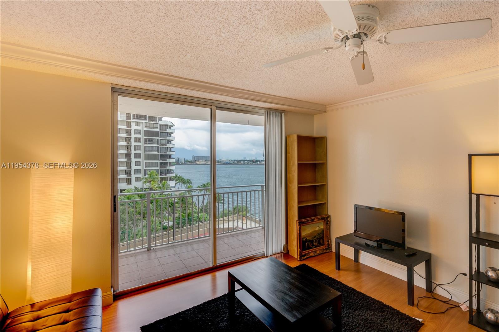 770 CLAUGHTON ISLAND DR #811, Miami FL 33131
