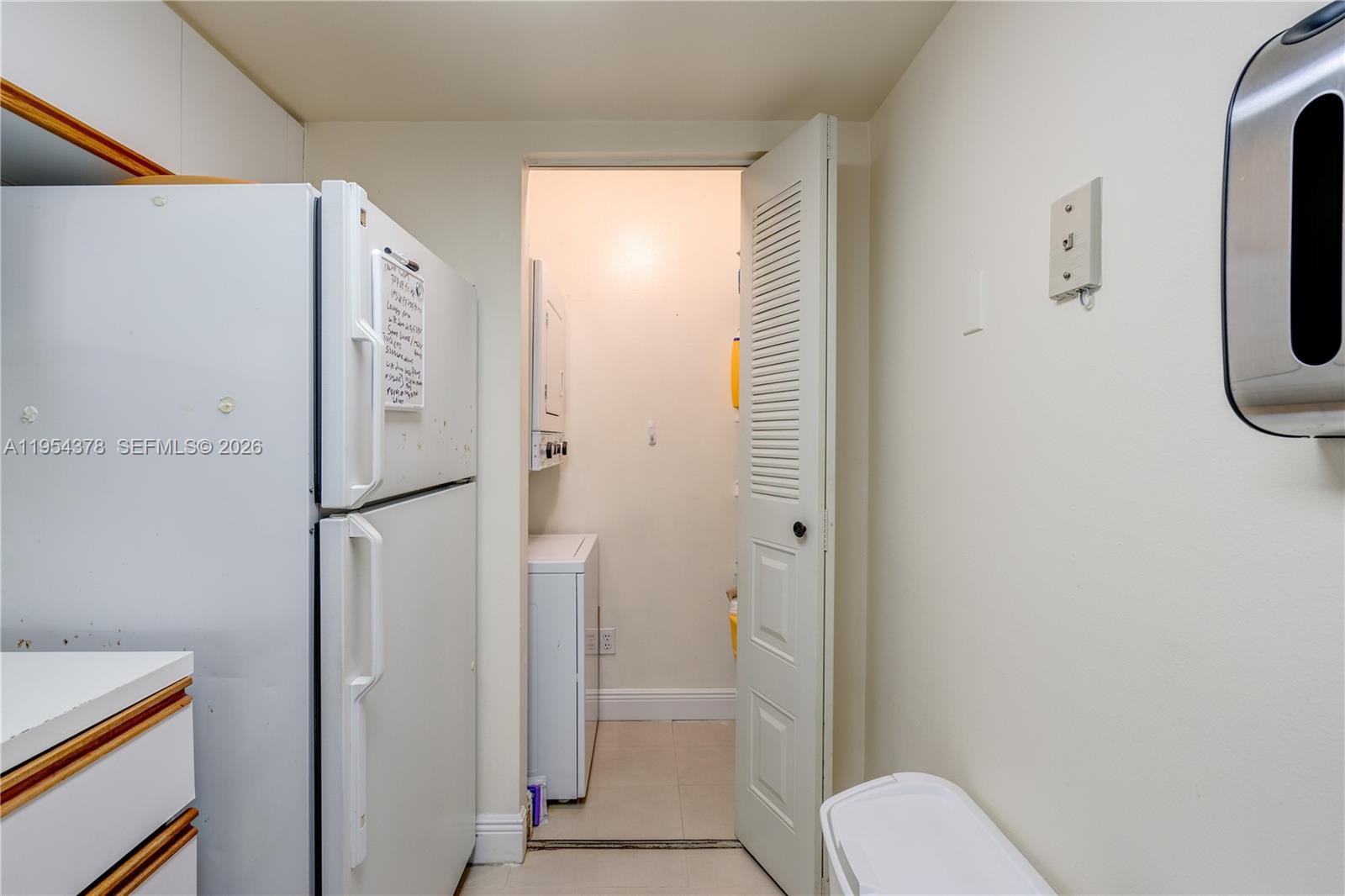 770 CLAUGHTON ISLAND DR #811, Miami FL 33131