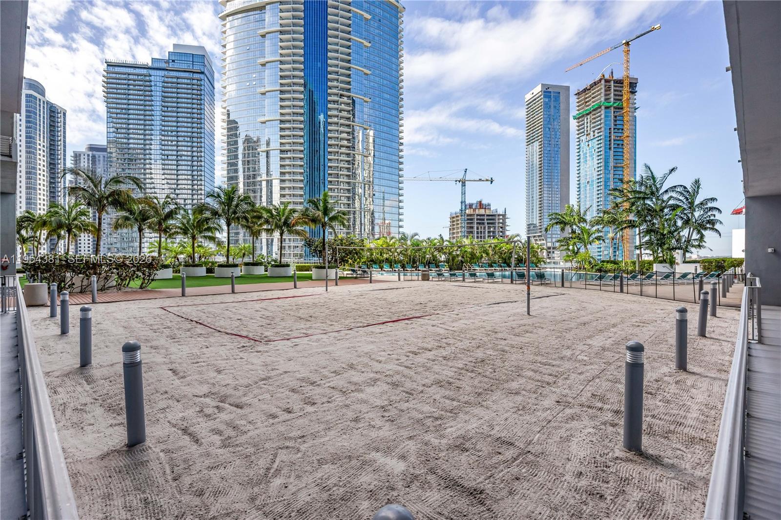 888 Biscayne Blvd #2009, Miami FL 33132