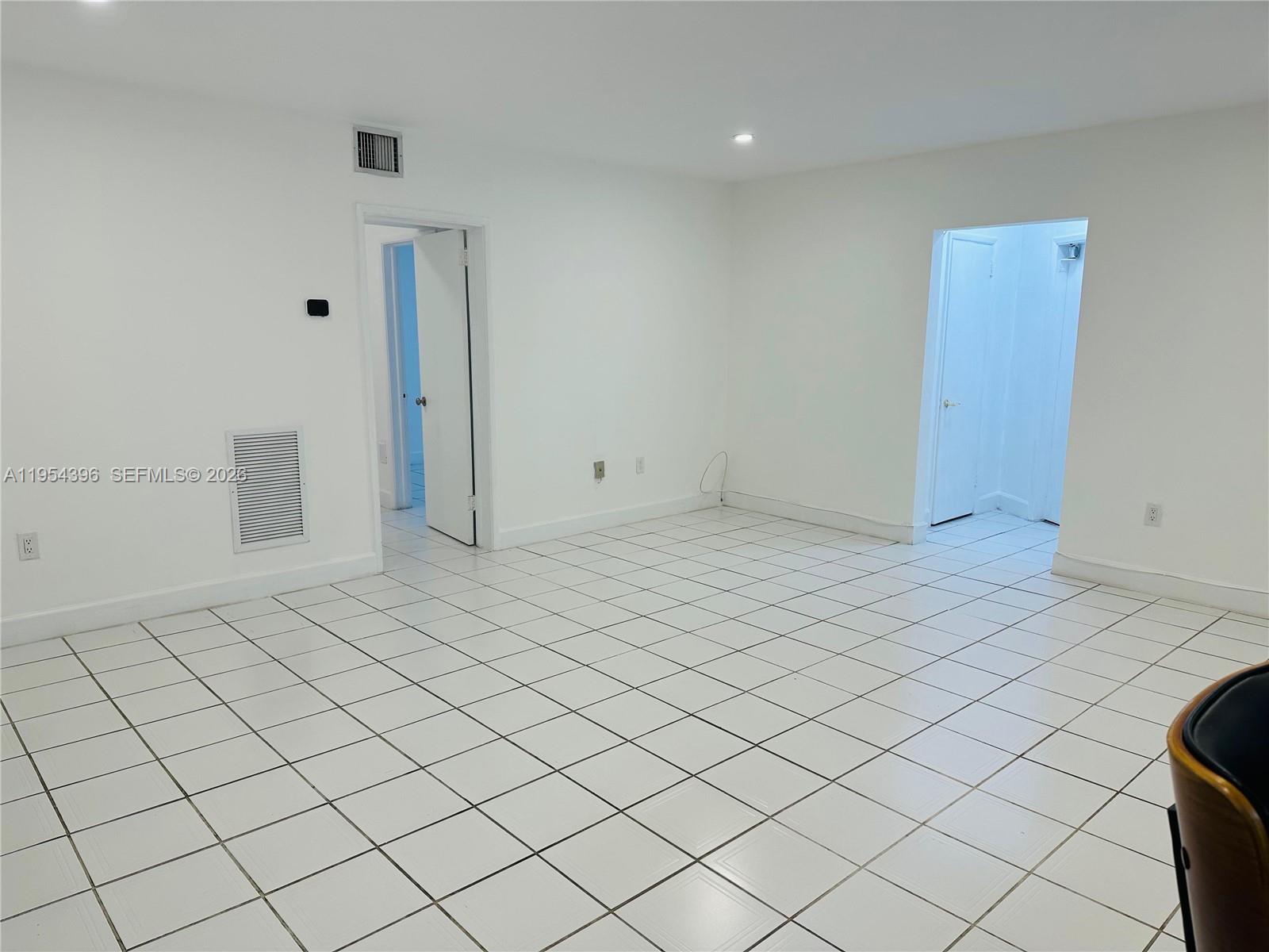 50 Park Dr #3, Bal Harbour FL 33154