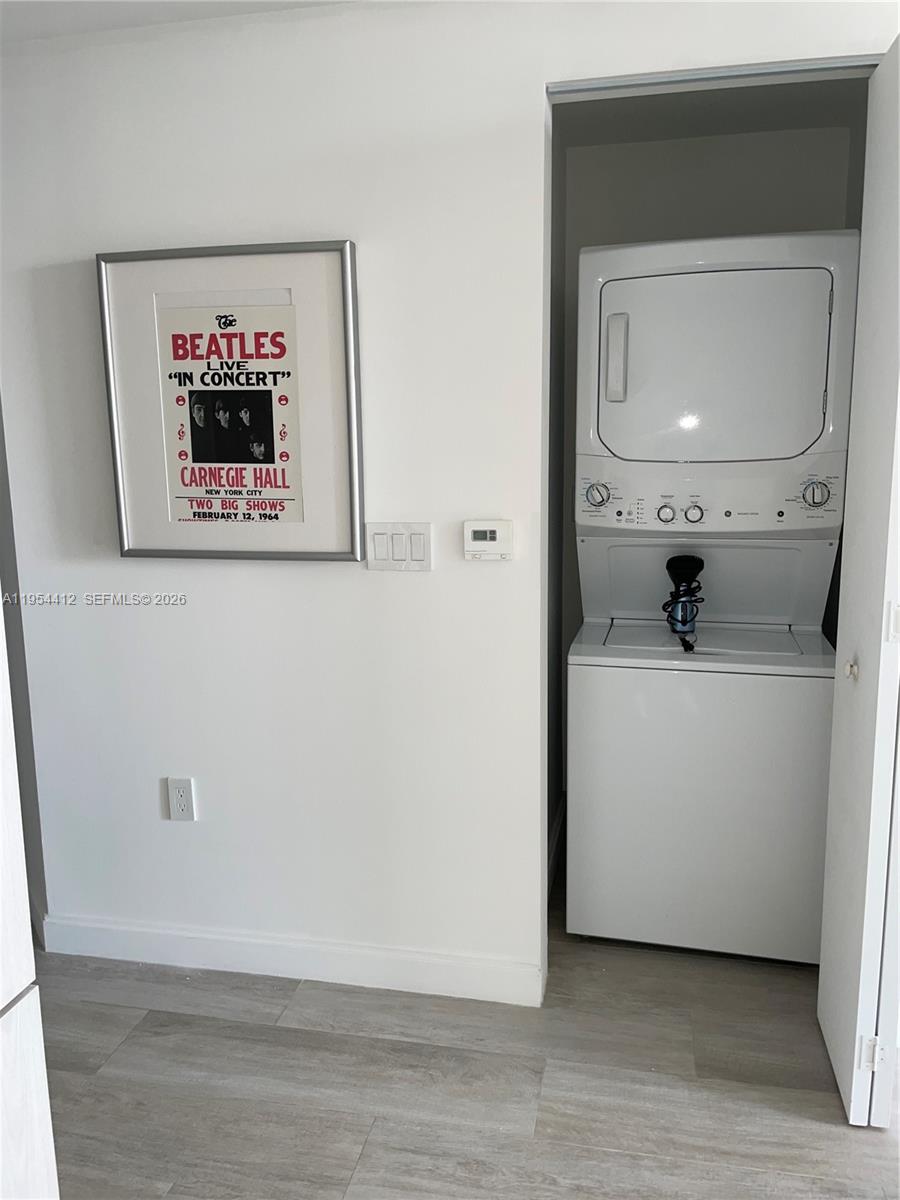 45 SW 9th St #3910, Miami FL 33130