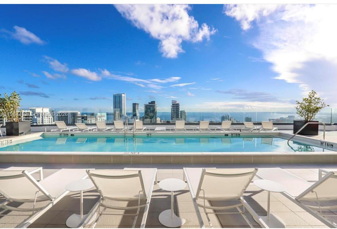 45 SW 9th St #3910, Miami FL 33130