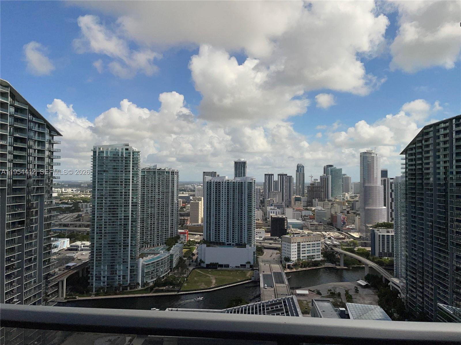45 SW 9th St #3910, Miami FL 33130