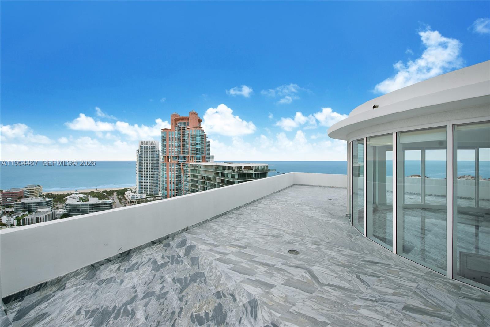 1000 S Pointe Dr #PH-2804, Miami Beach FL 33139