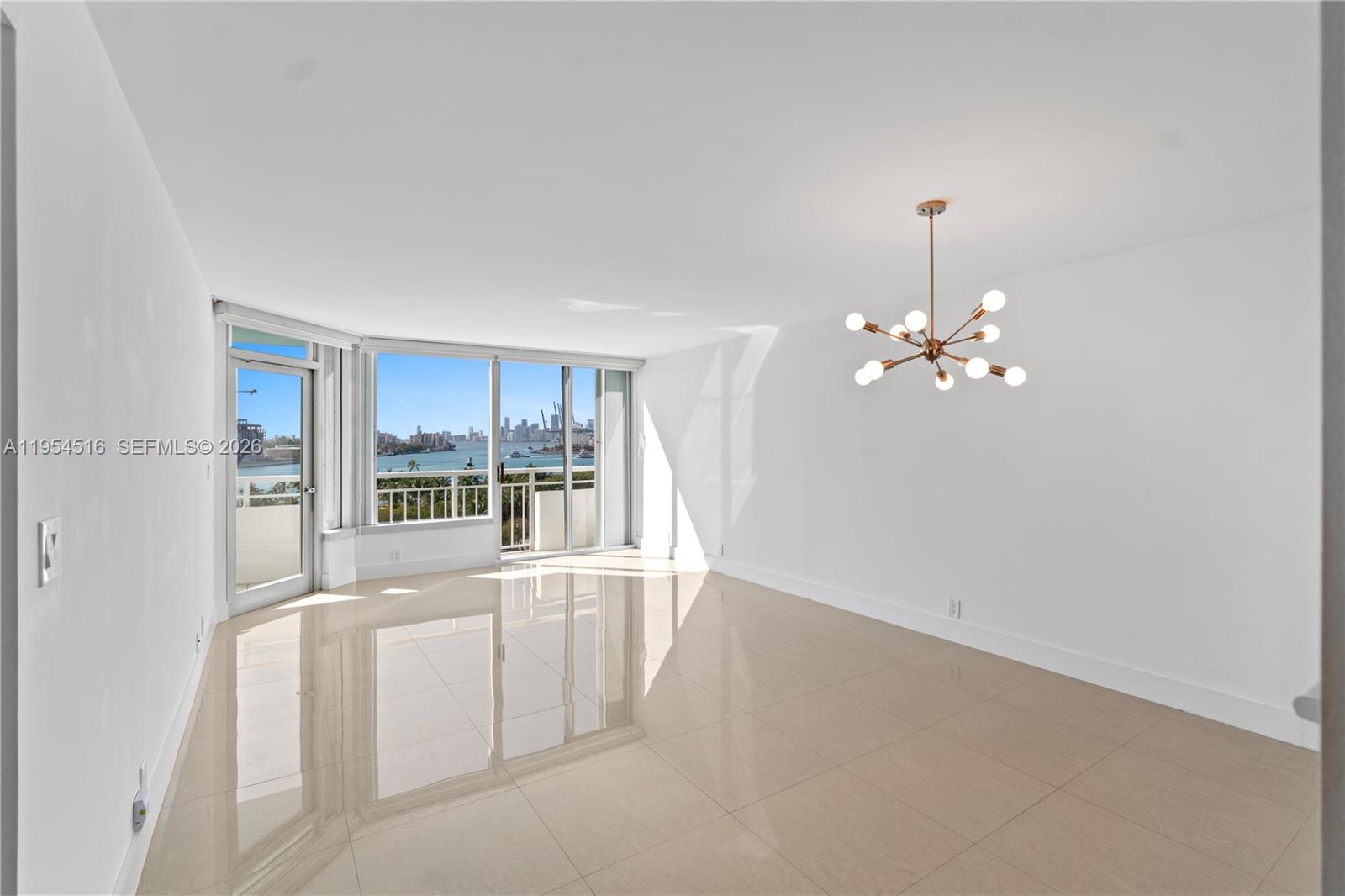 400 S Pointe Dr #807, Miami Beach FL 33139