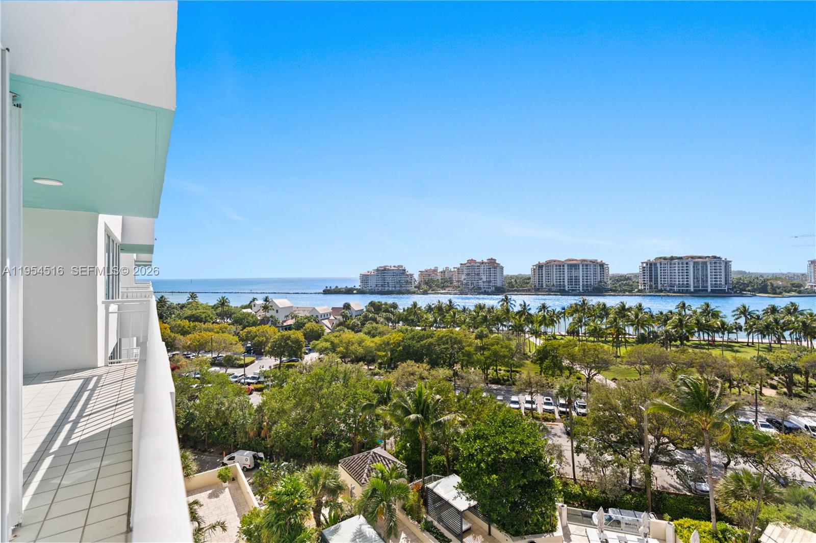 400 S Pointe Dr #807, Miami Beach FL 33139