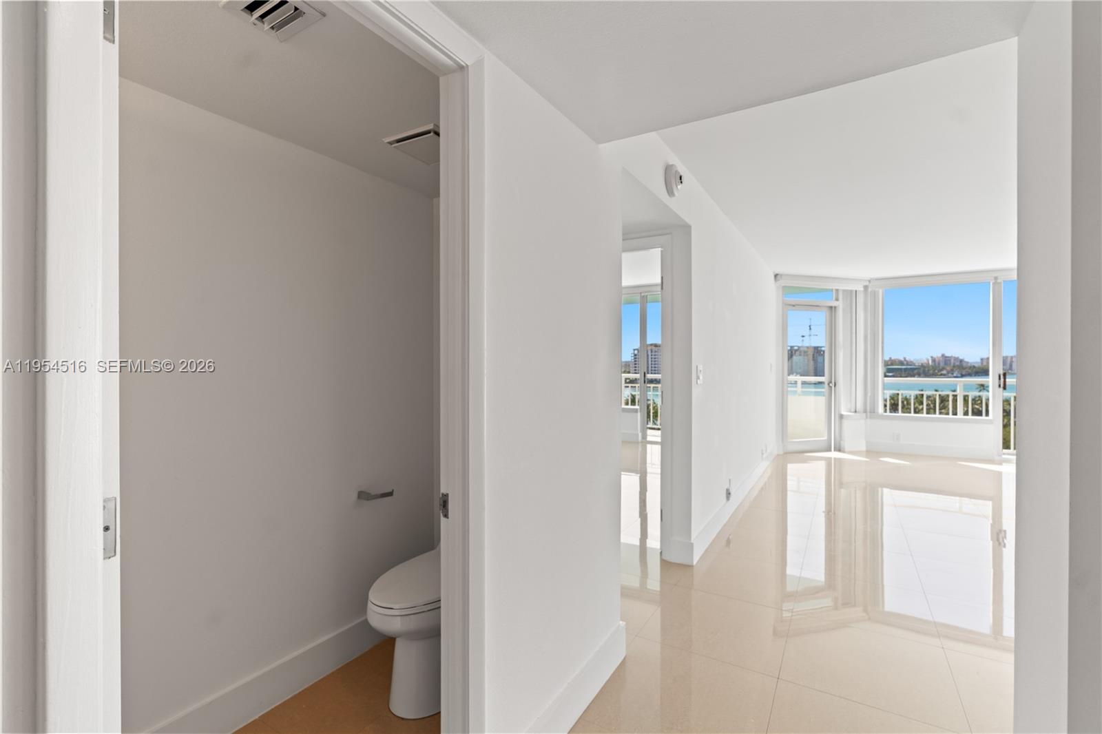 400 S Pointe Dr #807, Miami Beach FL 33139
