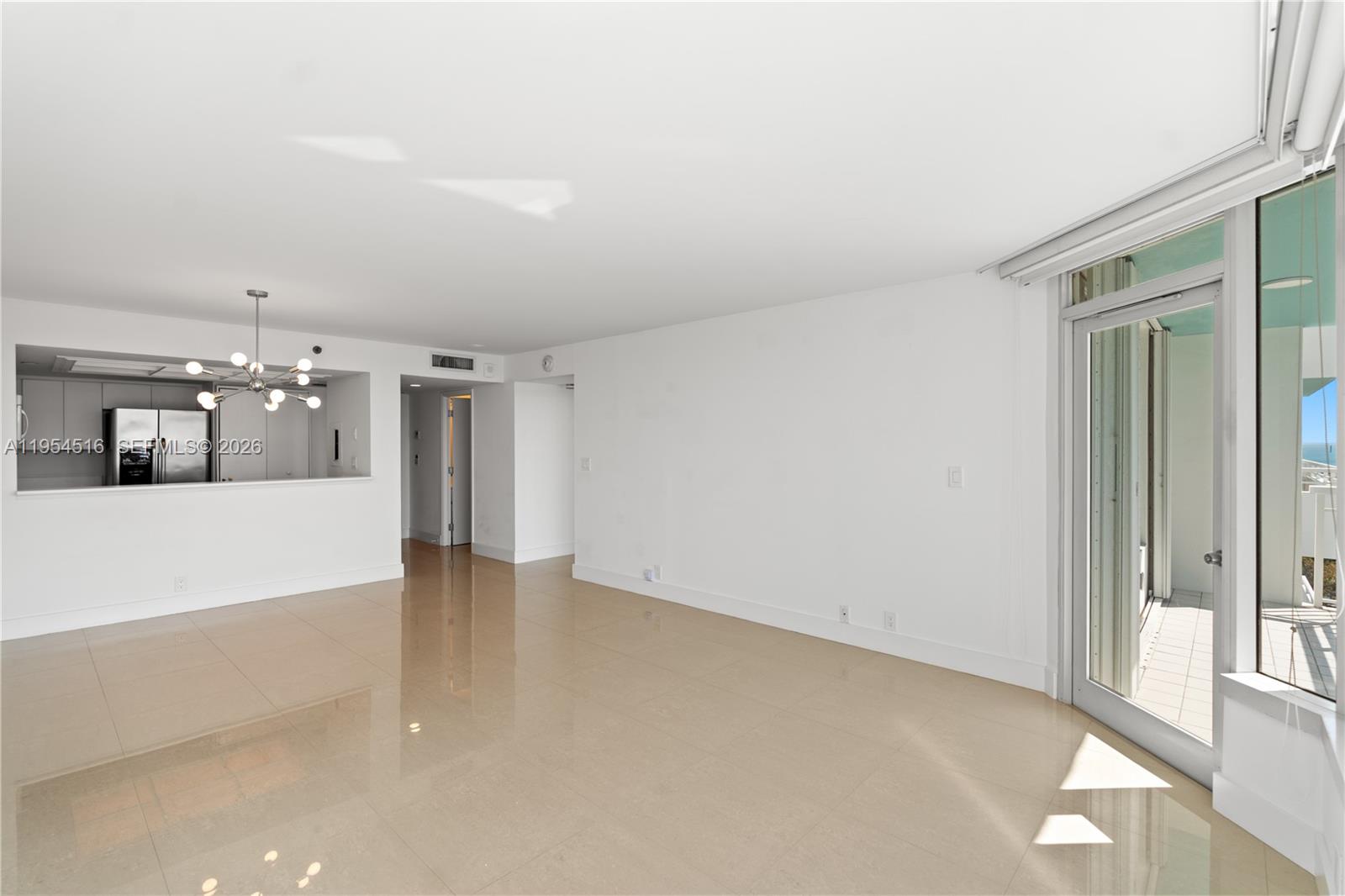 400 S Pointe Dr #807, Miami Beach FL 33139