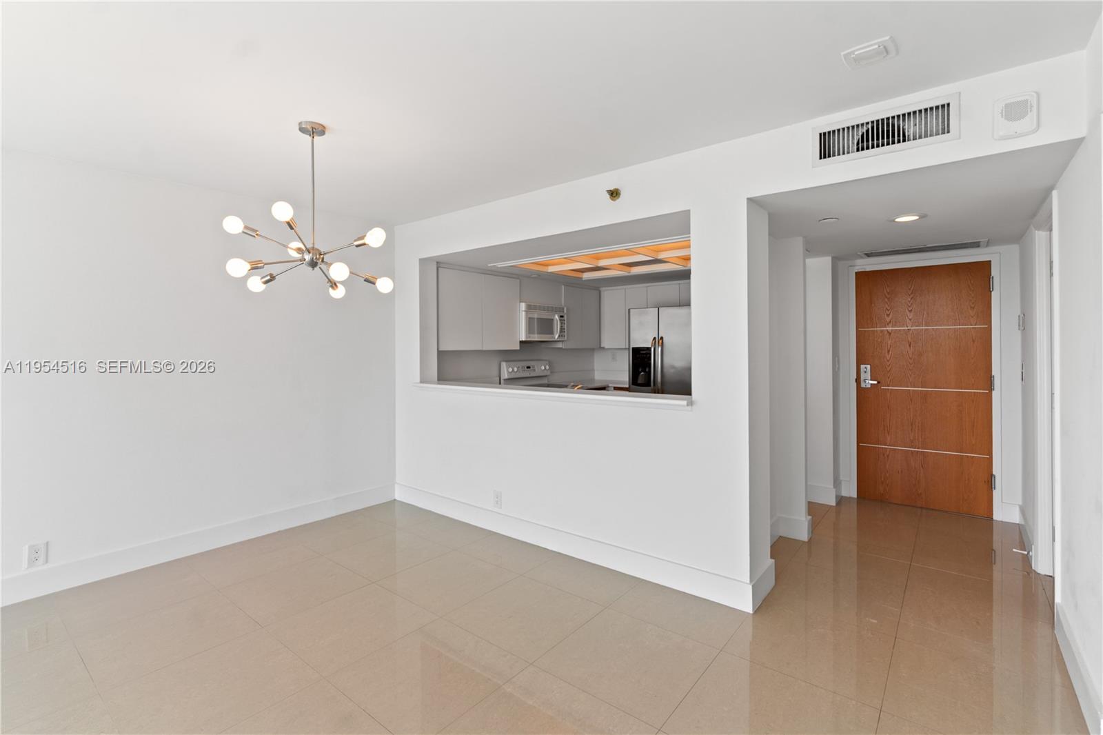 400 S Pointe Dr #807, Miami Beach FL 33139