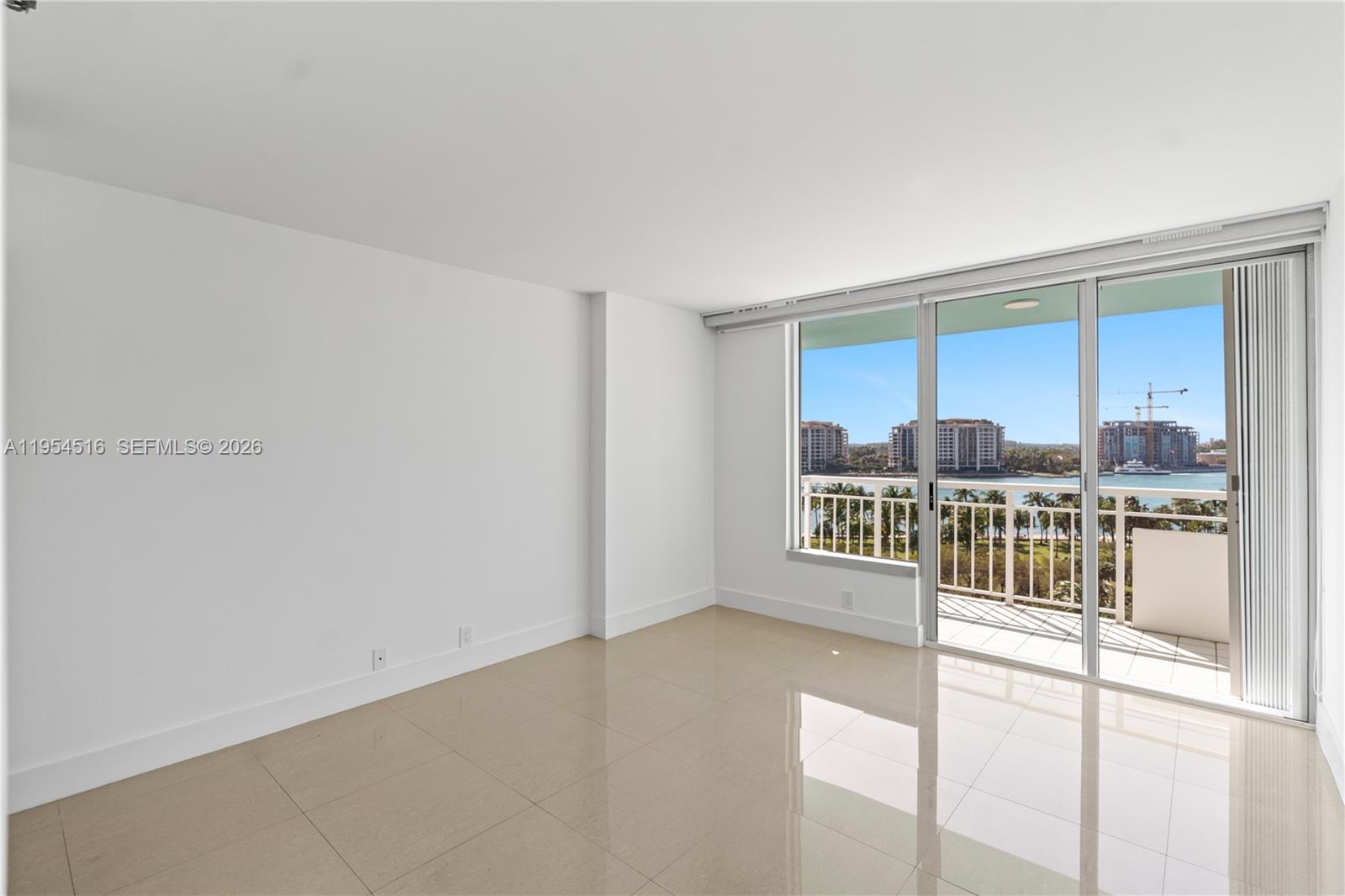 400 S Pointe Dr #807, Miami Beach FL 33139