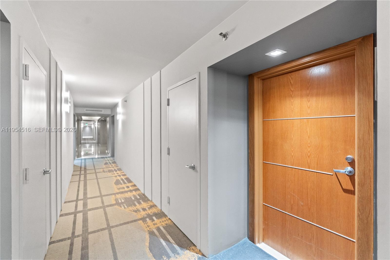 400 S Pointe Dr #807, Miami Beach FL 33139