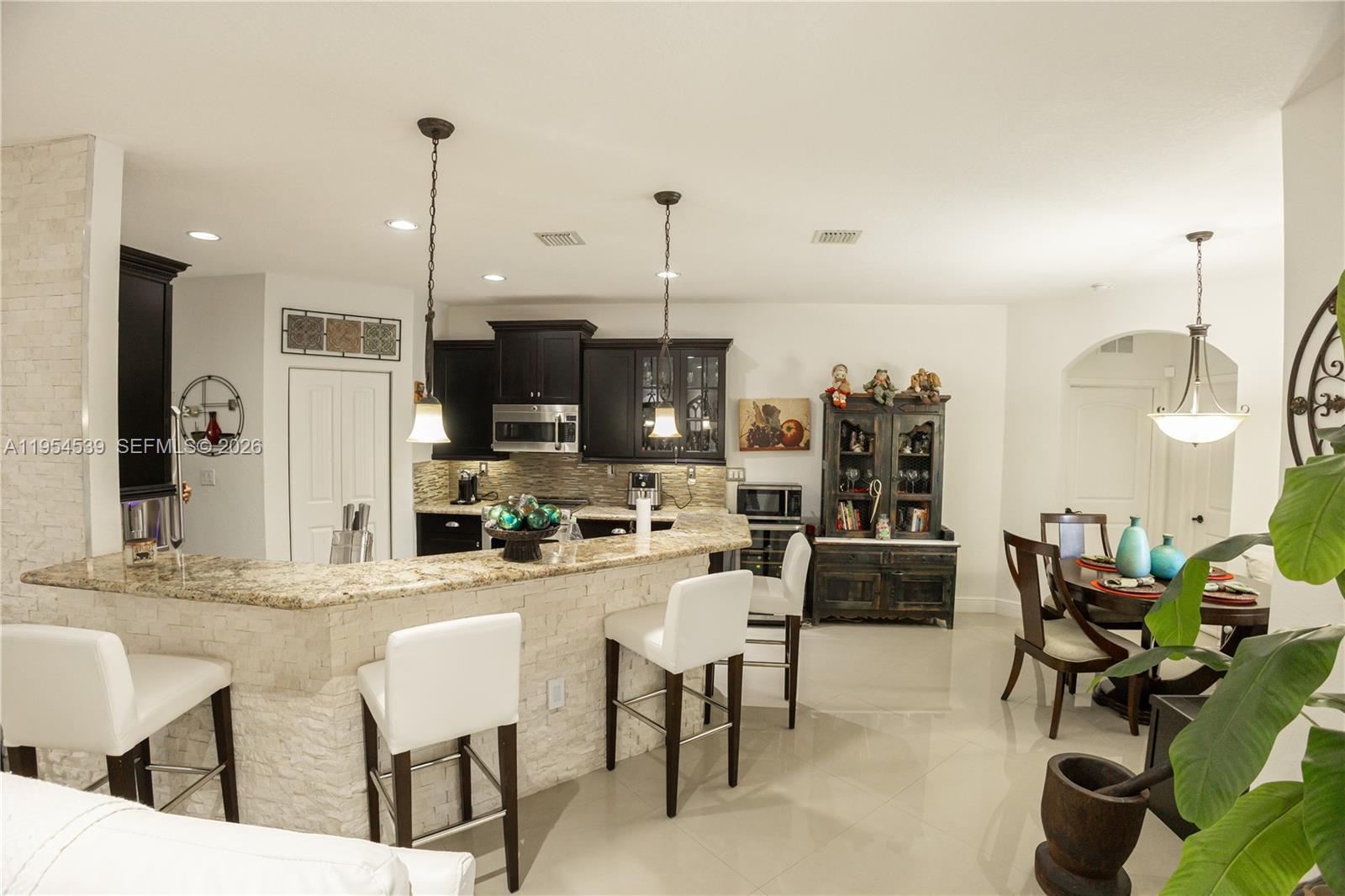 2133 NW 14th Pl, Homestead FL 33030