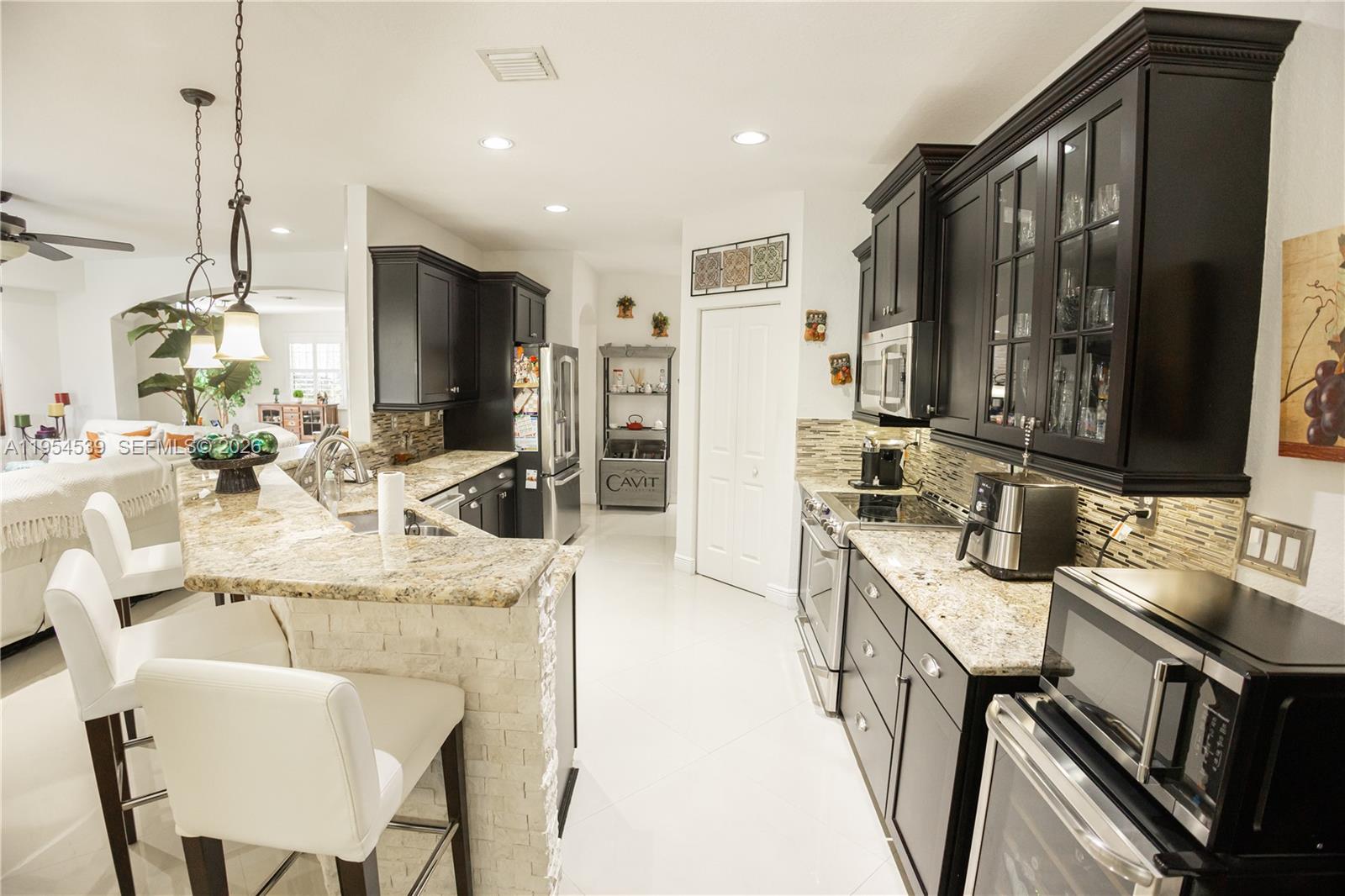 2133 NW 14th Pl, Homestead FL 33030