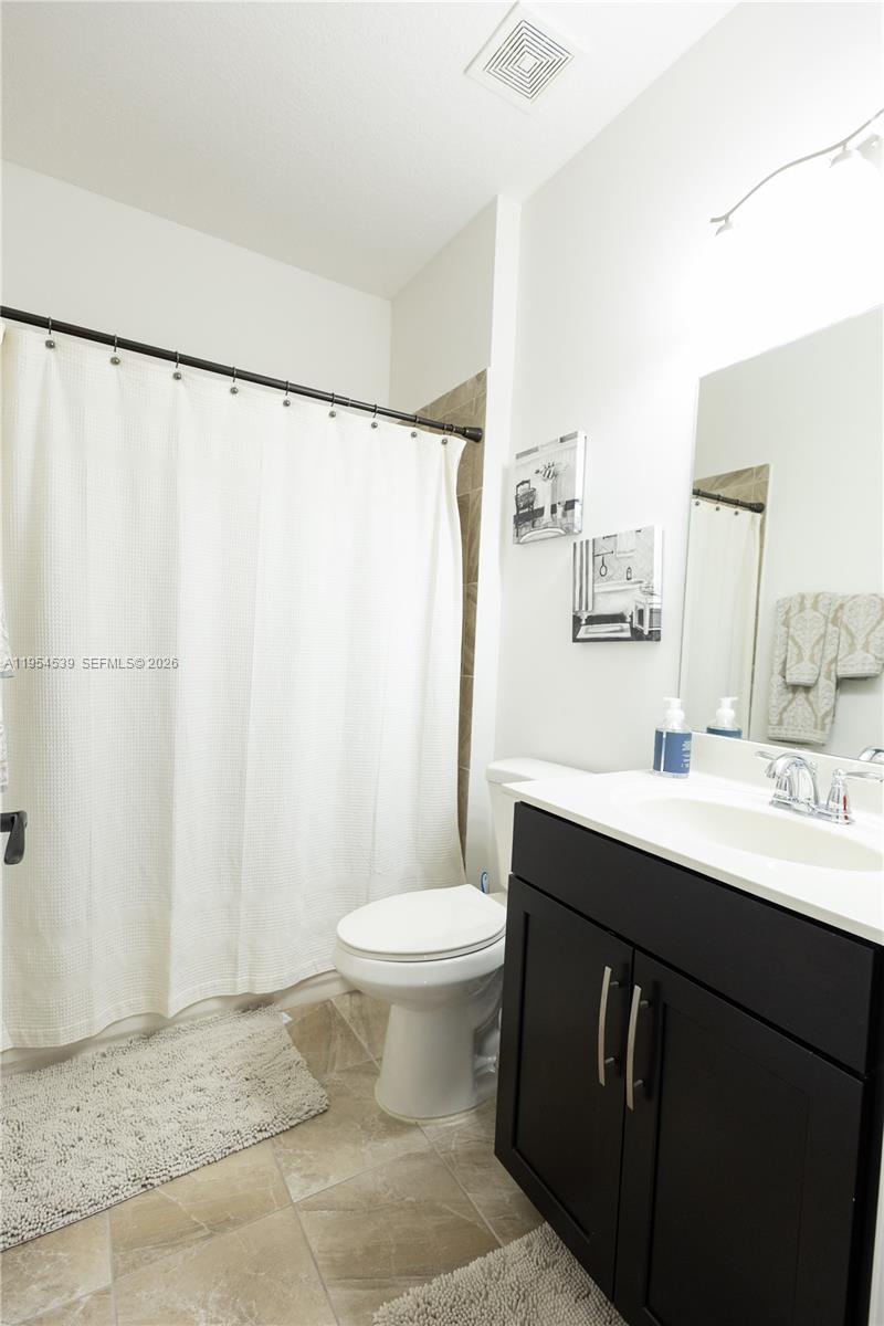 2133 NW 14th Pl, Homestead FL 33030