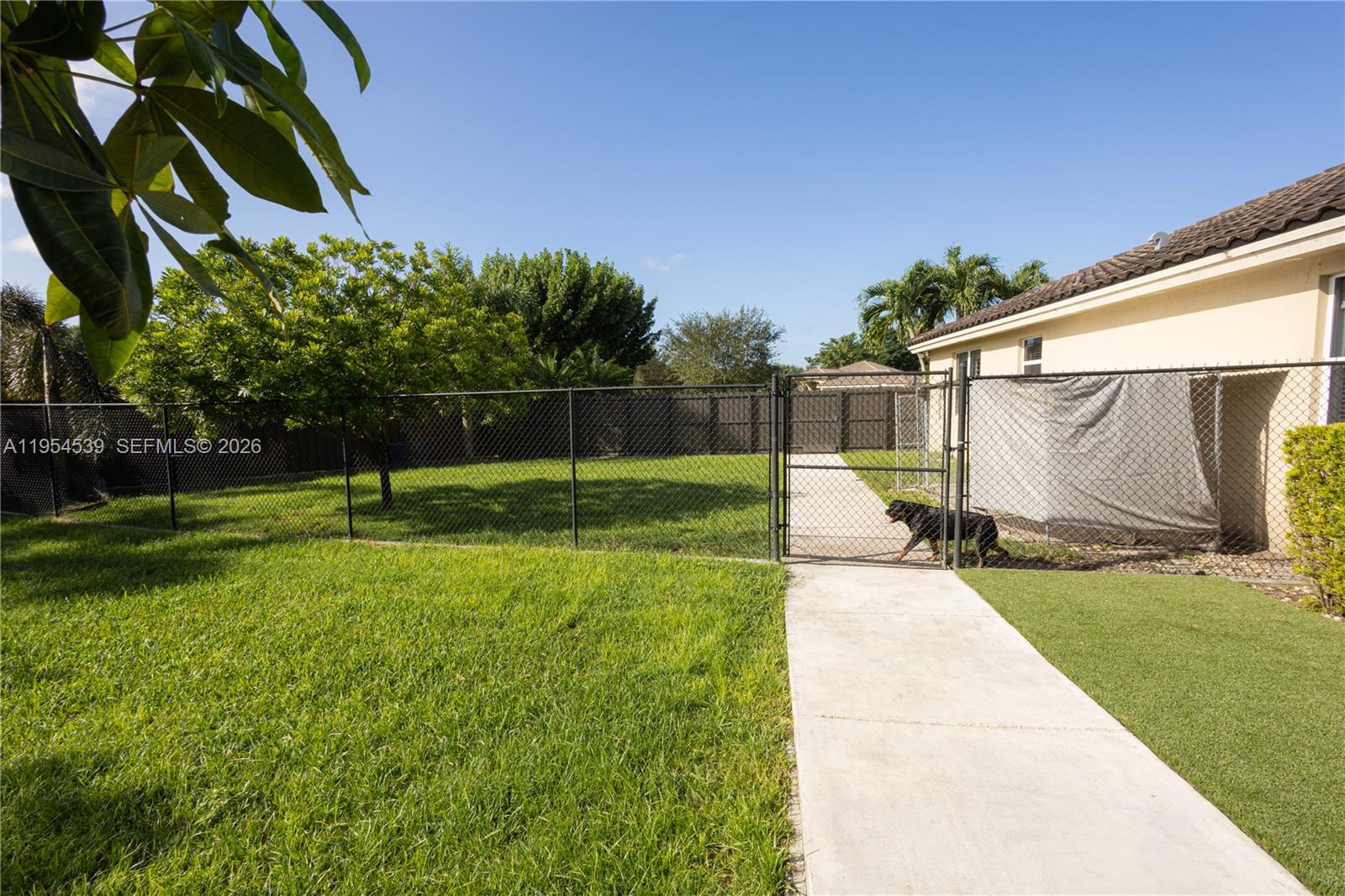 2133 NW 14th Pl, Homestead FL 33030