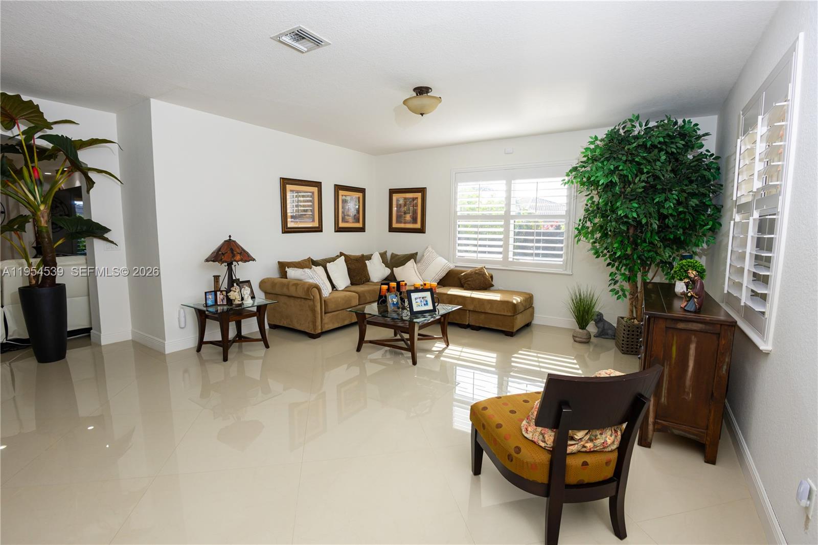 2133 NW 14th Pl, Homestead FL 33030