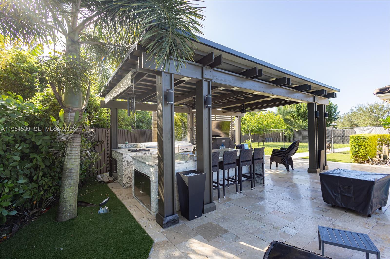 2133 NW 14th Pl, Homestead FL 33030