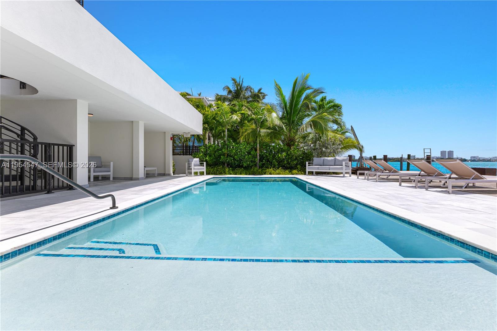 1930 Bay Dr Second Level Un #1, Miami Beach FL 33141