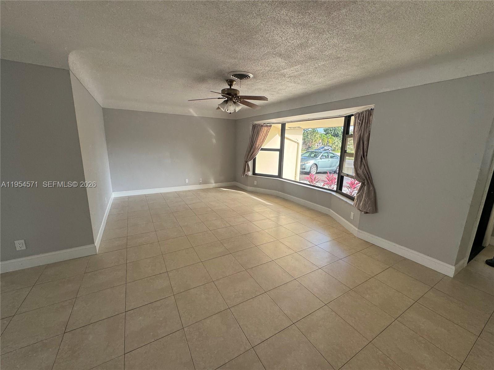 1109 SE 10th St, Deerfield Beach FL 33441