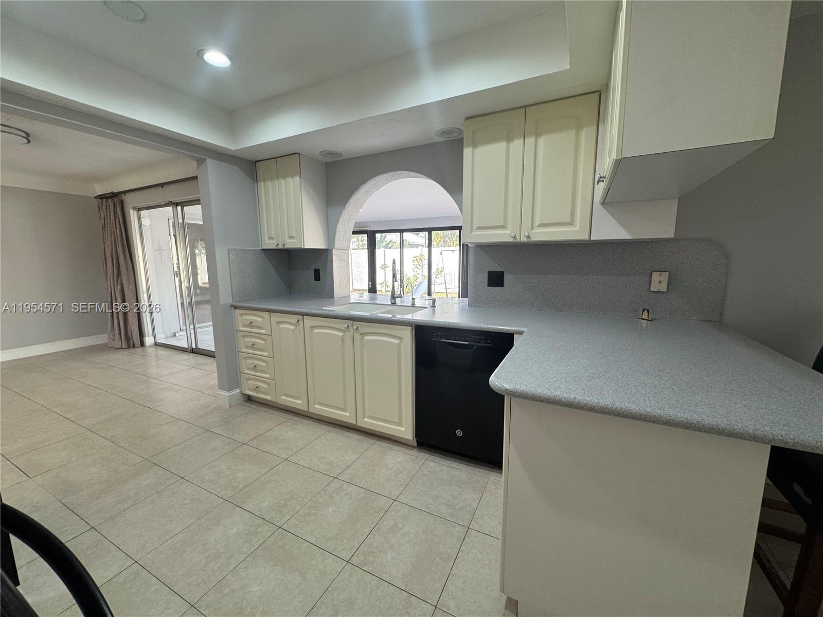1109 SE 10th St, Deerfield Beach FL 33441