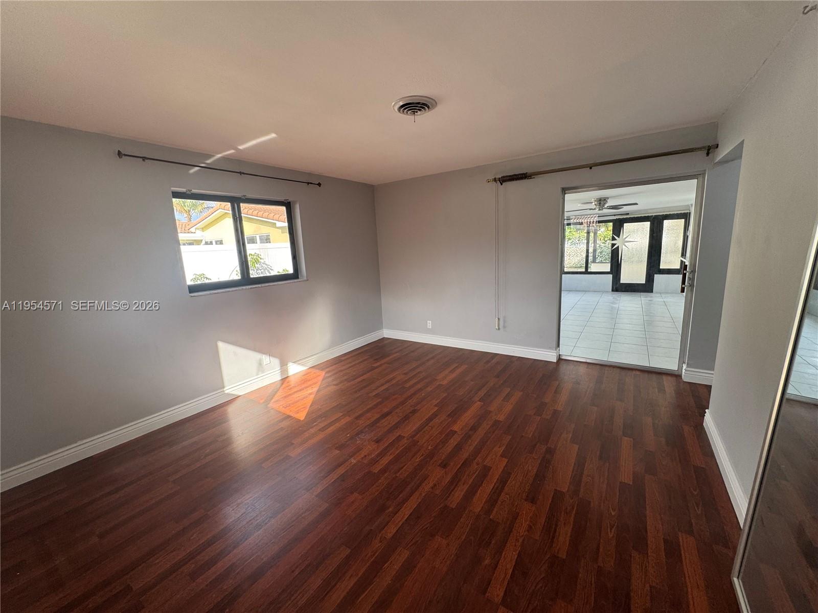 1109 SE 10th St, Deerfield Beach FL 33441