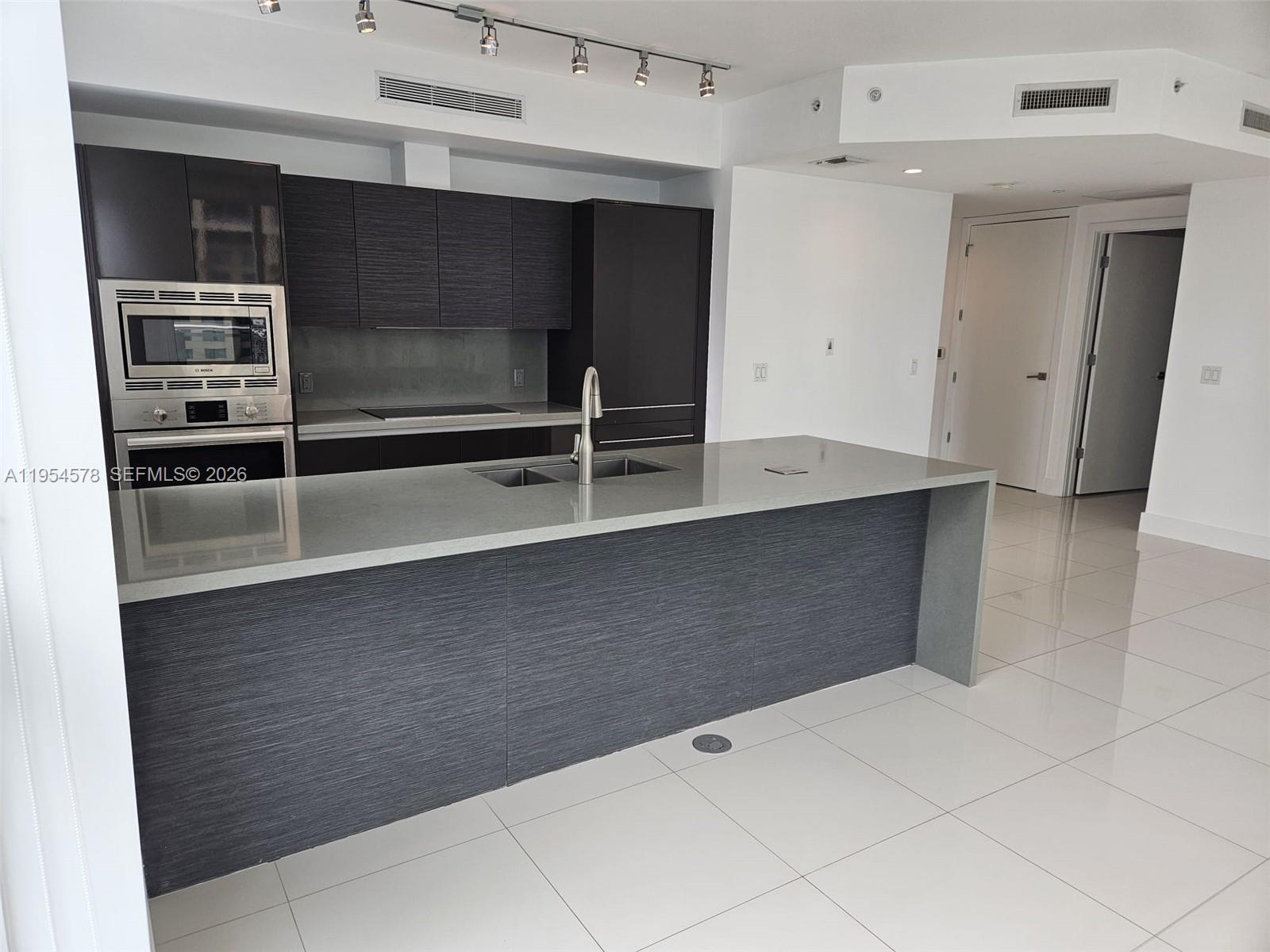 1080 Brickell Ave #1500, Miami FL 33131