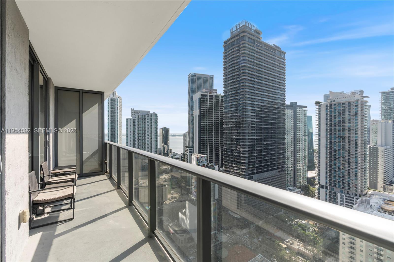 55 SW 9th St #3005, Miami FL 33130