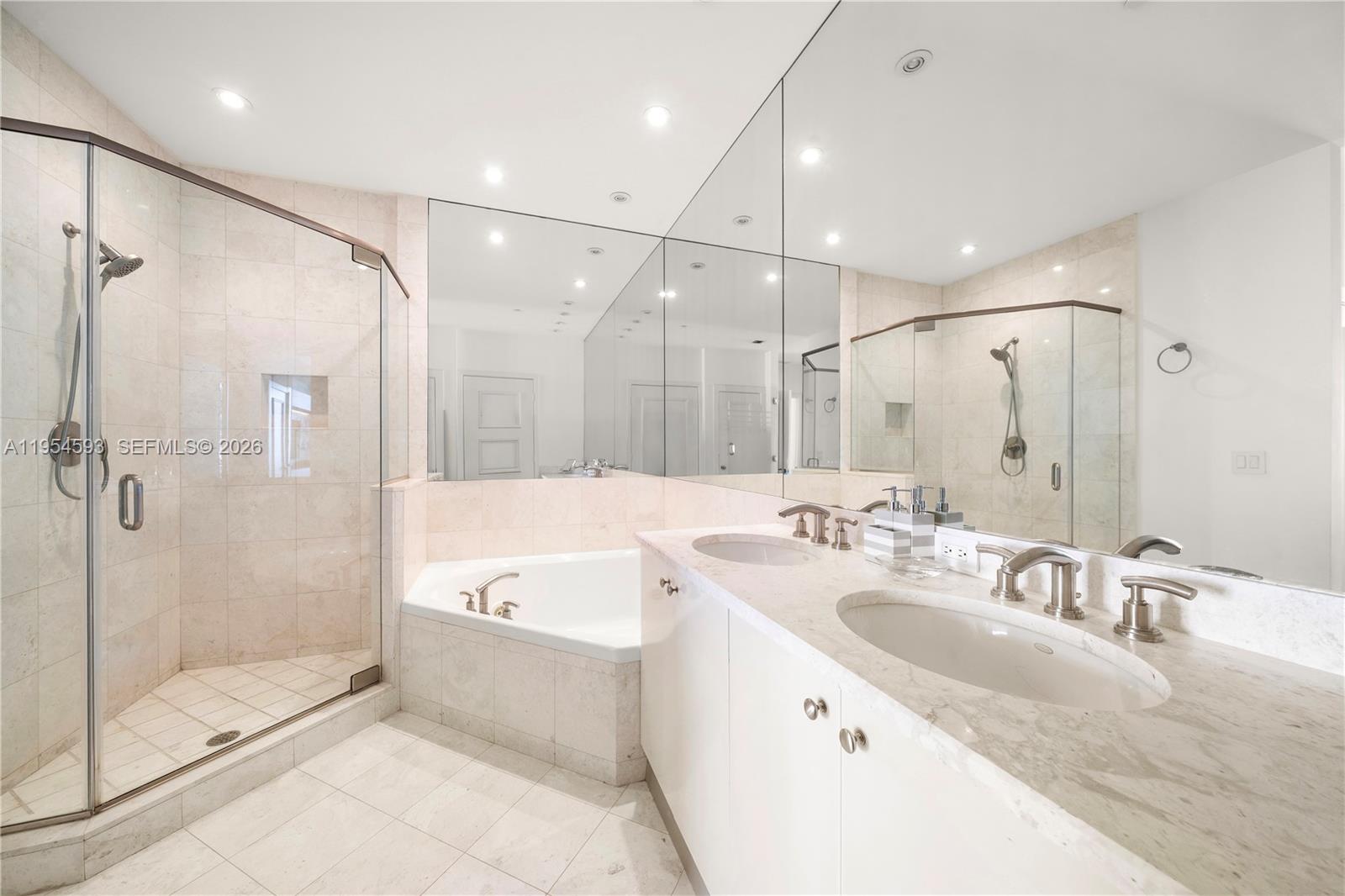 901 Brickell Key Blvd #3706, Miami FL 33131