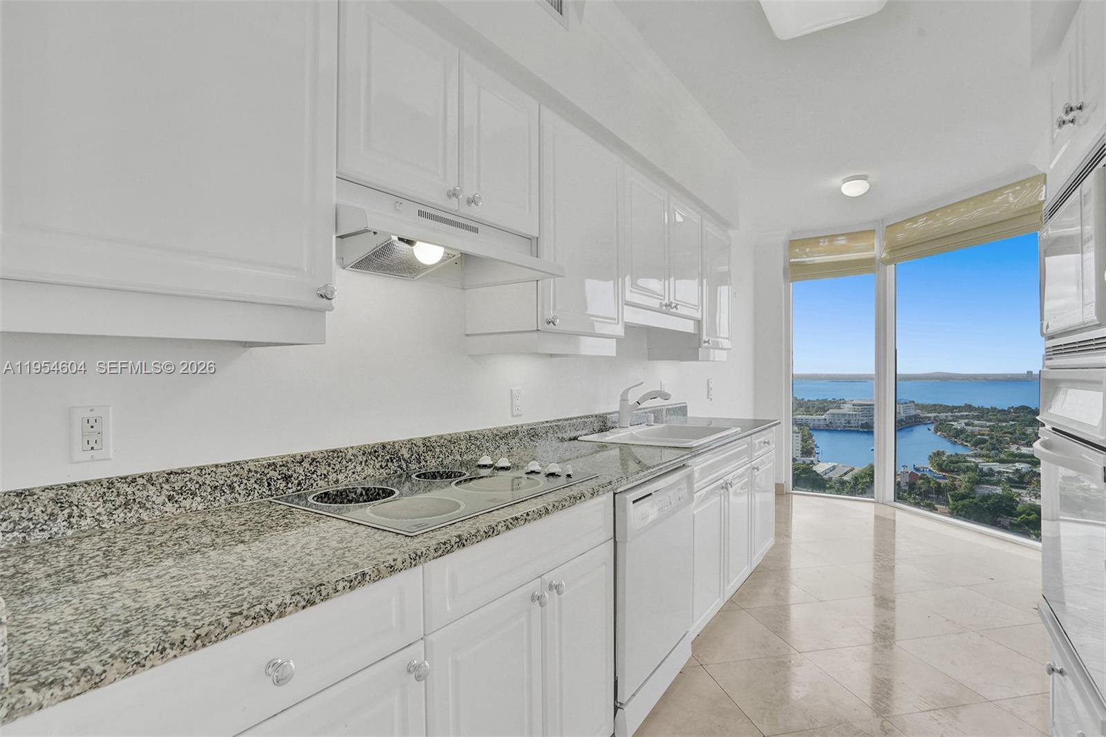 4775 Collins Ave #3007, Miami Beach FL 33140