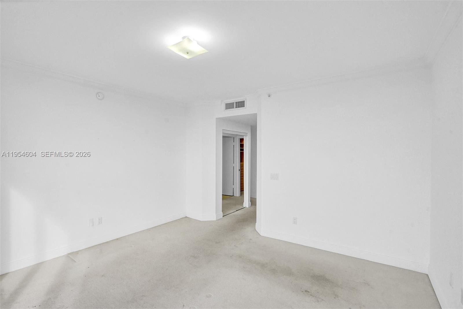 4775 Collins Ave #3007, Miami Beach FL 33140
