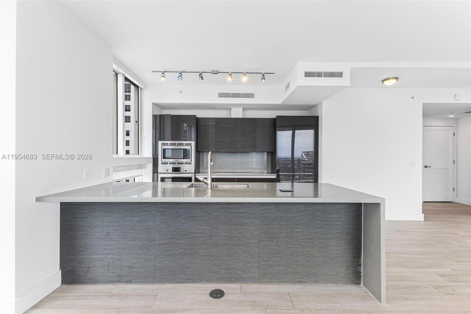 1080 Brickell Ave #3909, Miami FL 33131