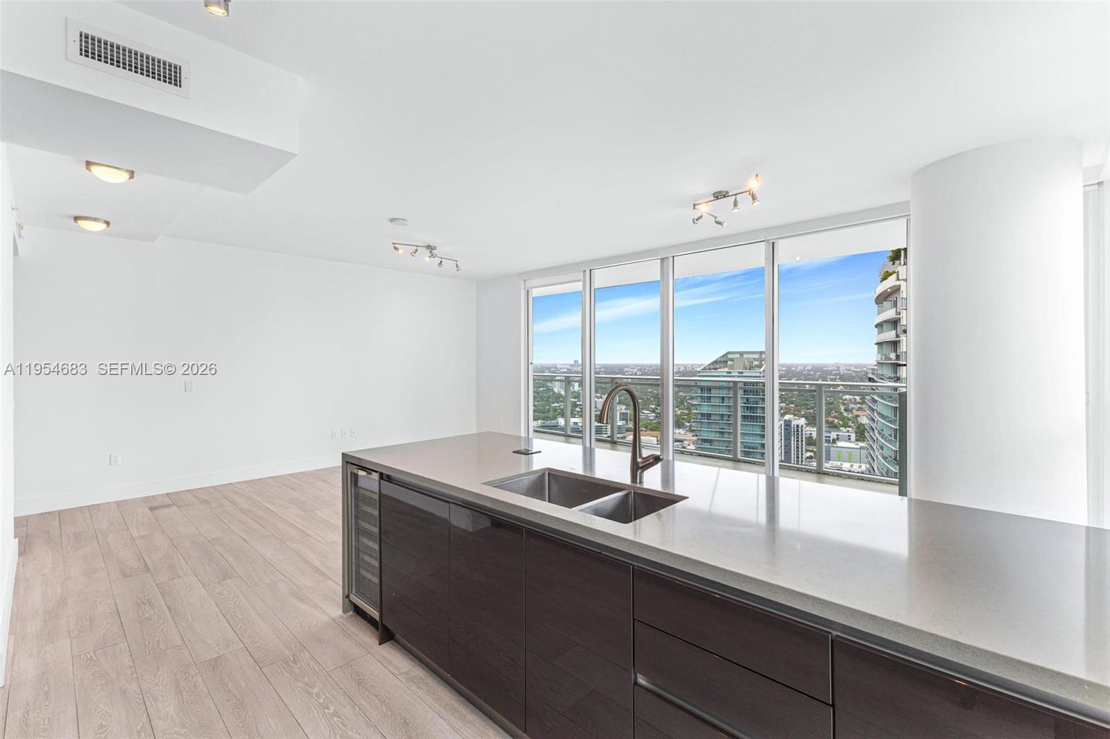 1080 Brickell Ave #3909, Miami FL 33131